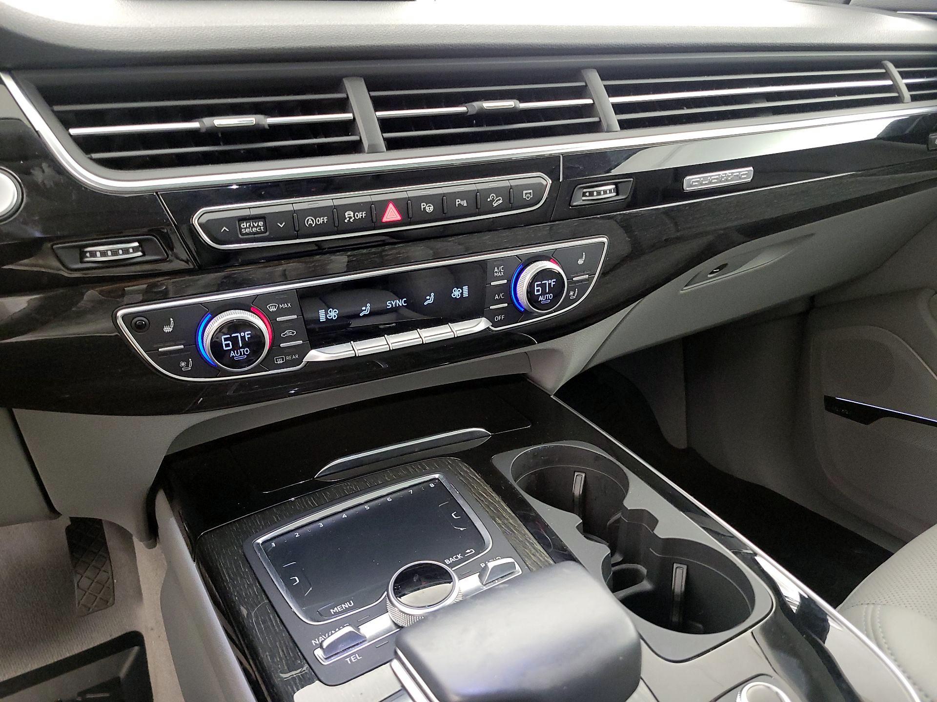 Thumbnail: 2019 Audi Q7 - 17