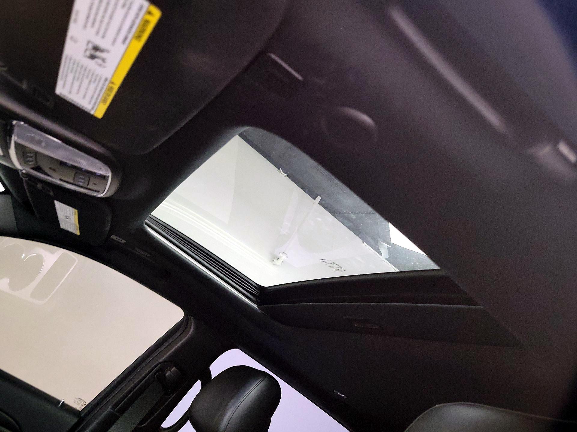 Thumbnail: 2021 Jeep Grand Cherokee - 20