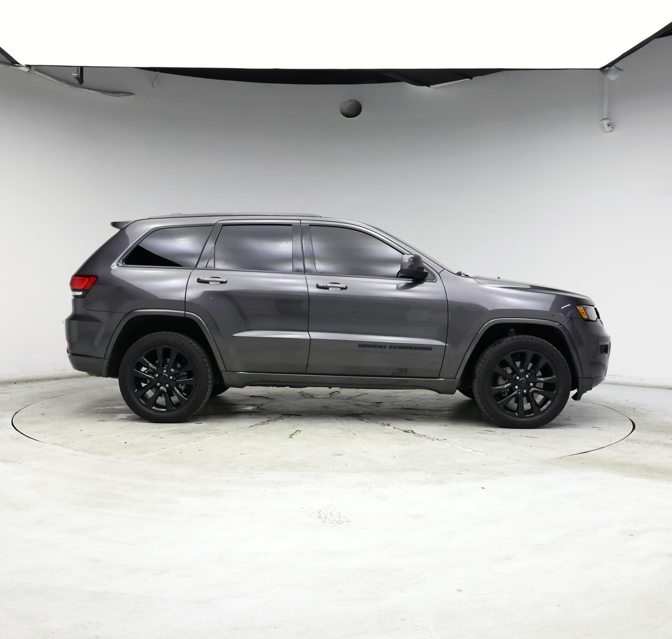 Thumbnail: 2021 Jeep Grand Cherokee - 7