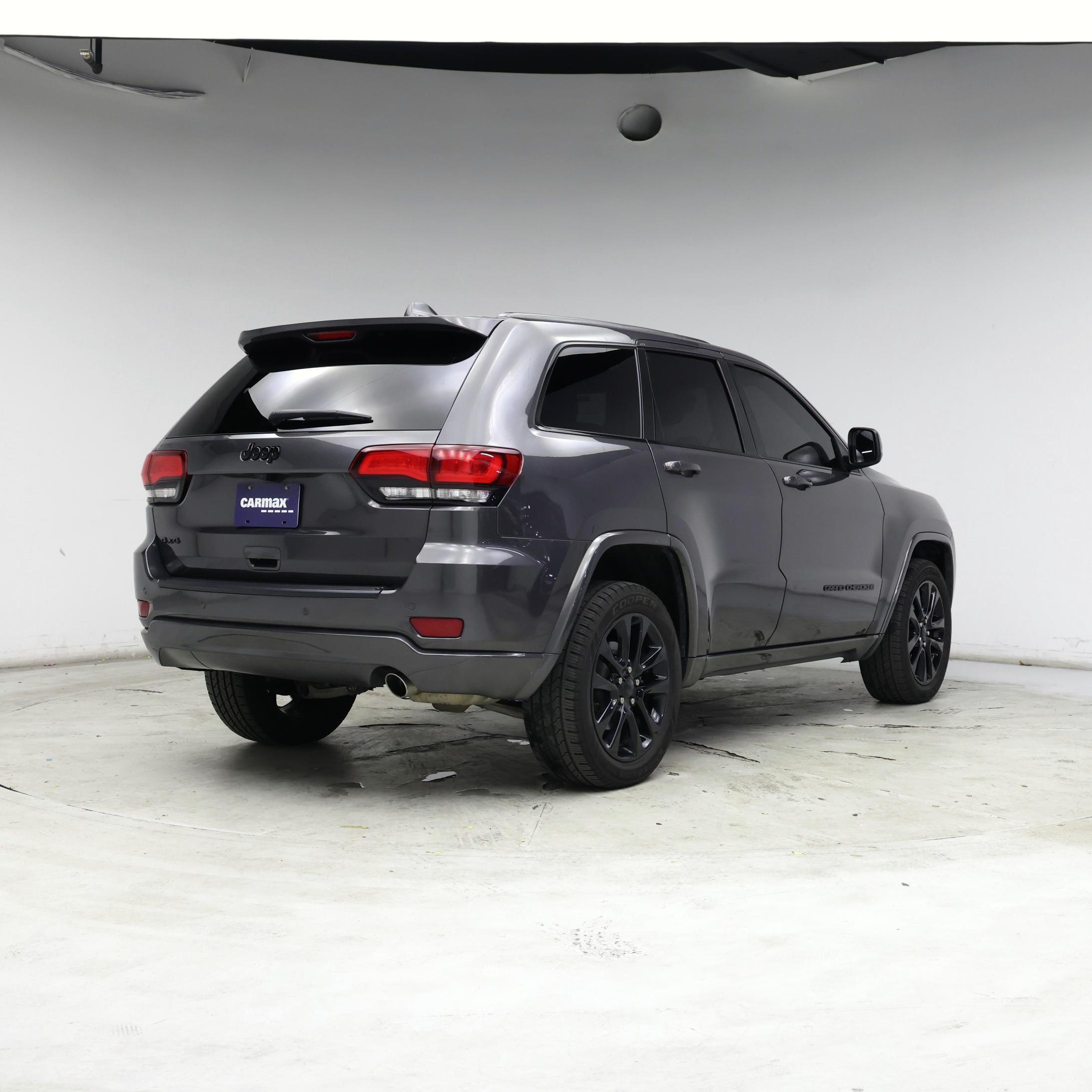 Thumbnail: 2021 Jeep Grand Cherokee - 8