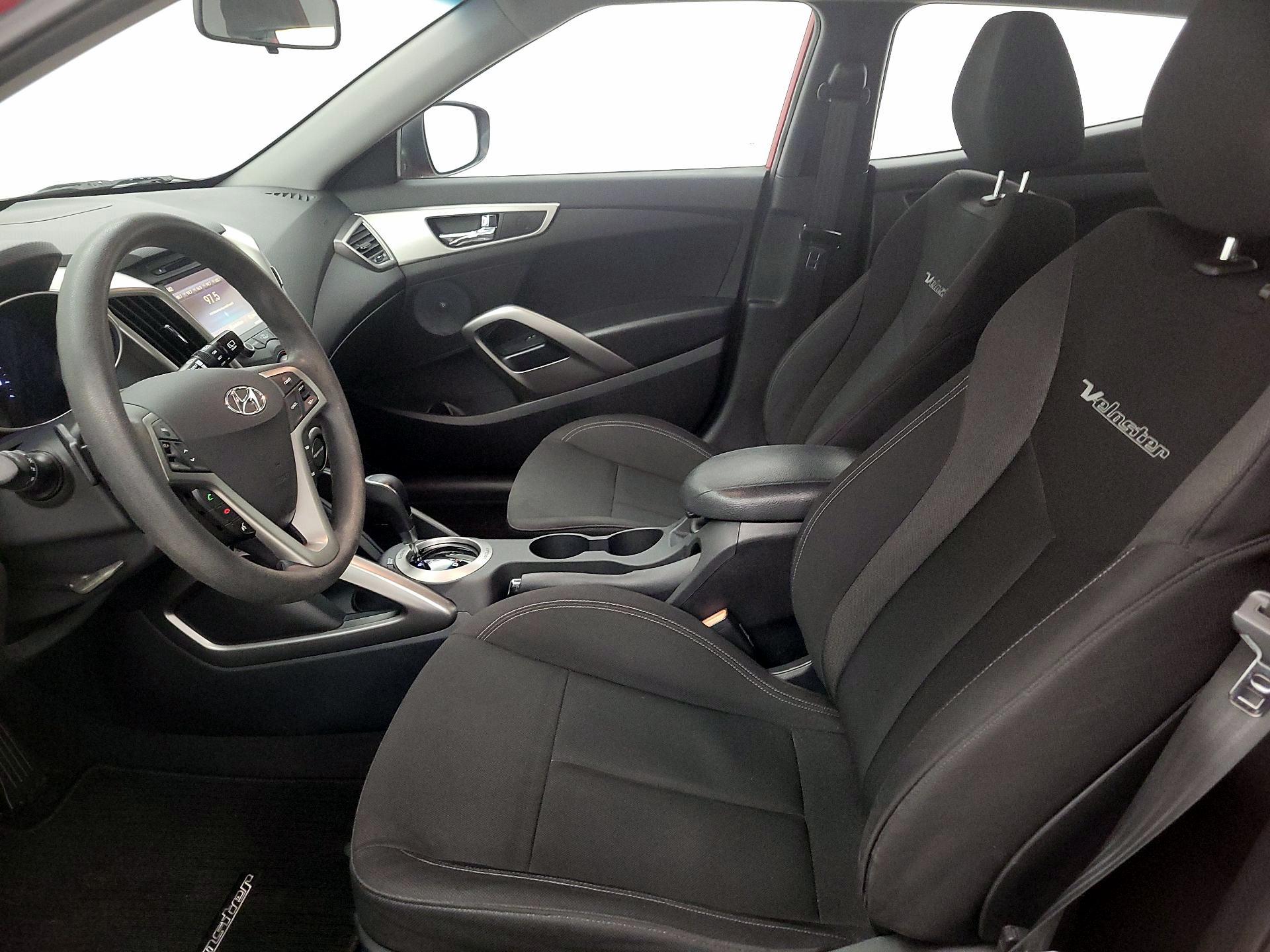 Thumbnail: 2016 Hyundai Veloster - 11