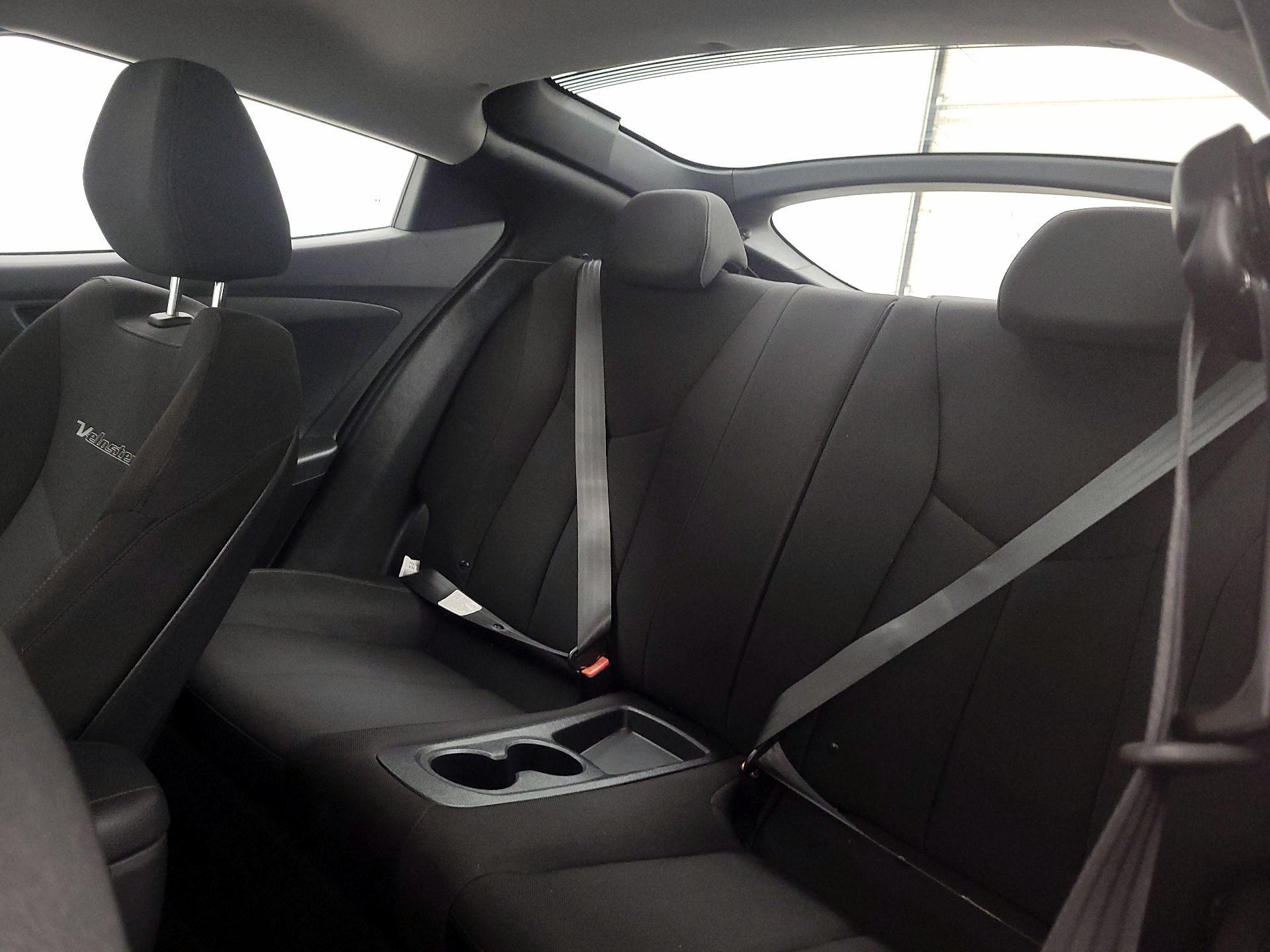 Thumbnail: 2016 Hyundai Veloster - 19