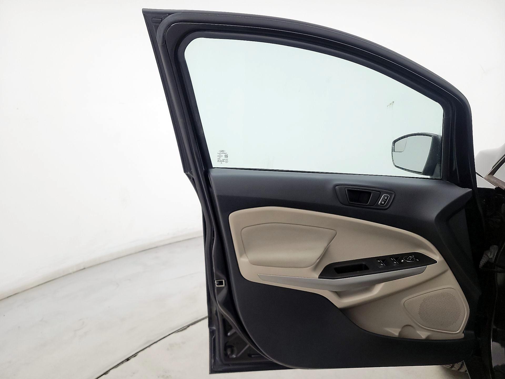 Thumbnail: 2018 Ford EcoSport - 12