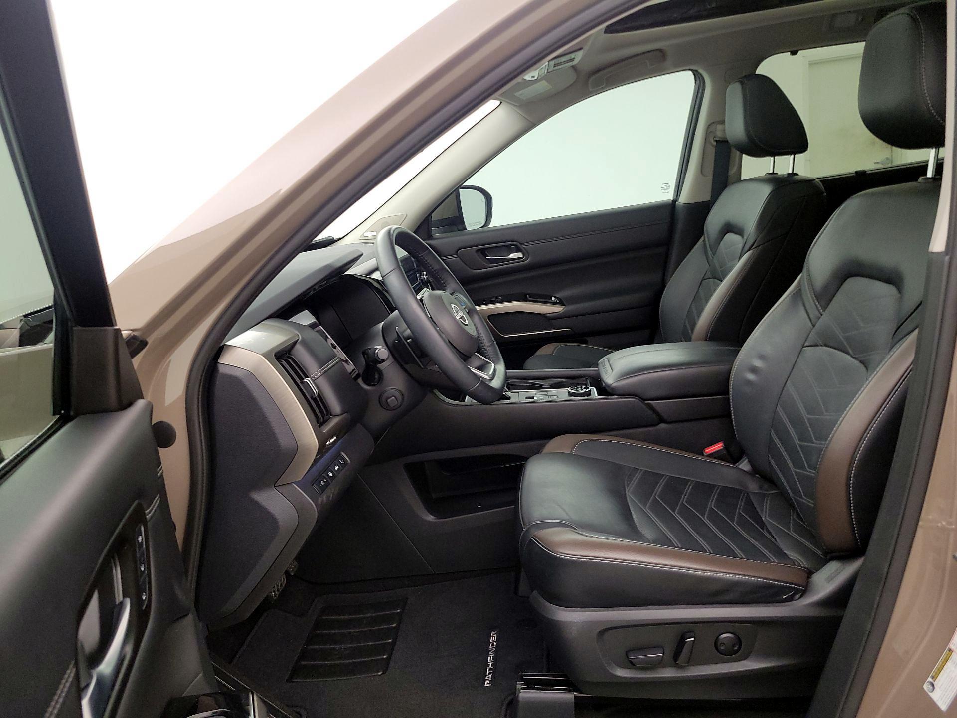 Thumbnail: 2023 Nissan Pathfinder - 11