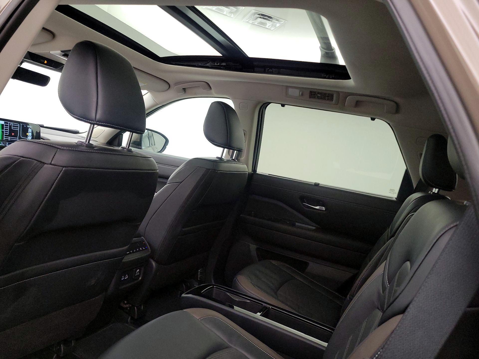 Thumbnail: 2023 Nissan Pathfinder - 20