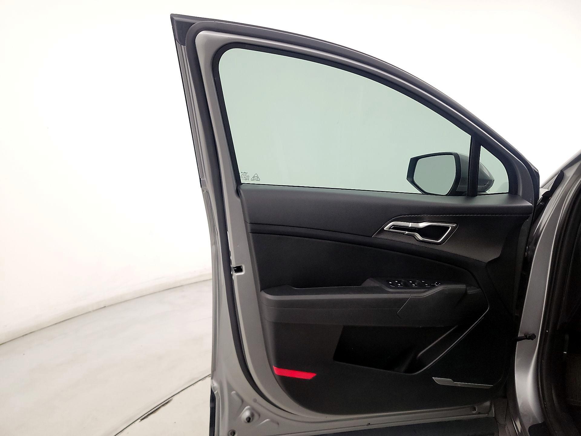 Thumbnail: 2023 Kia Sportage - 12