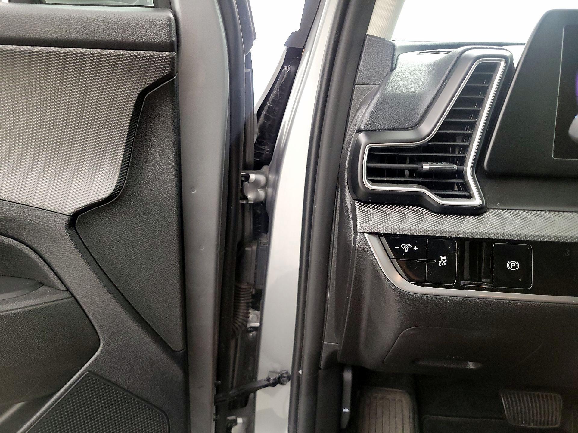 Thumbnail: 2023 Kia Sportage - 13