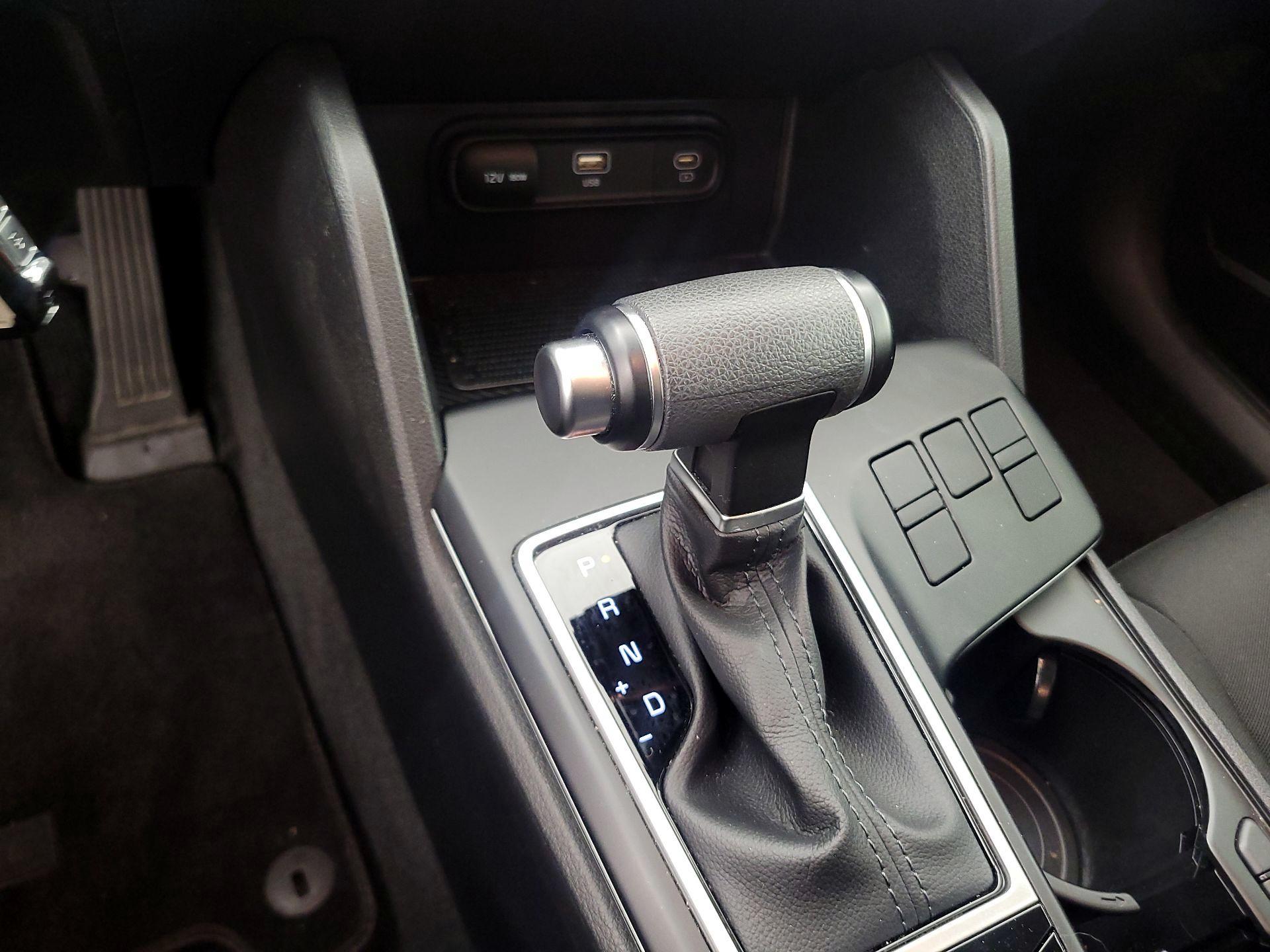 Thumbnail: 2023 Kia Sportage - 17