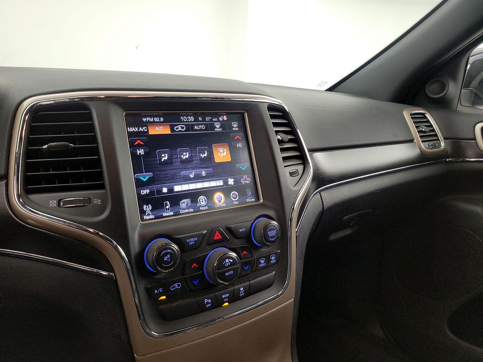 Thumbnail: 2015 Jeep Grand Cherokee - 17