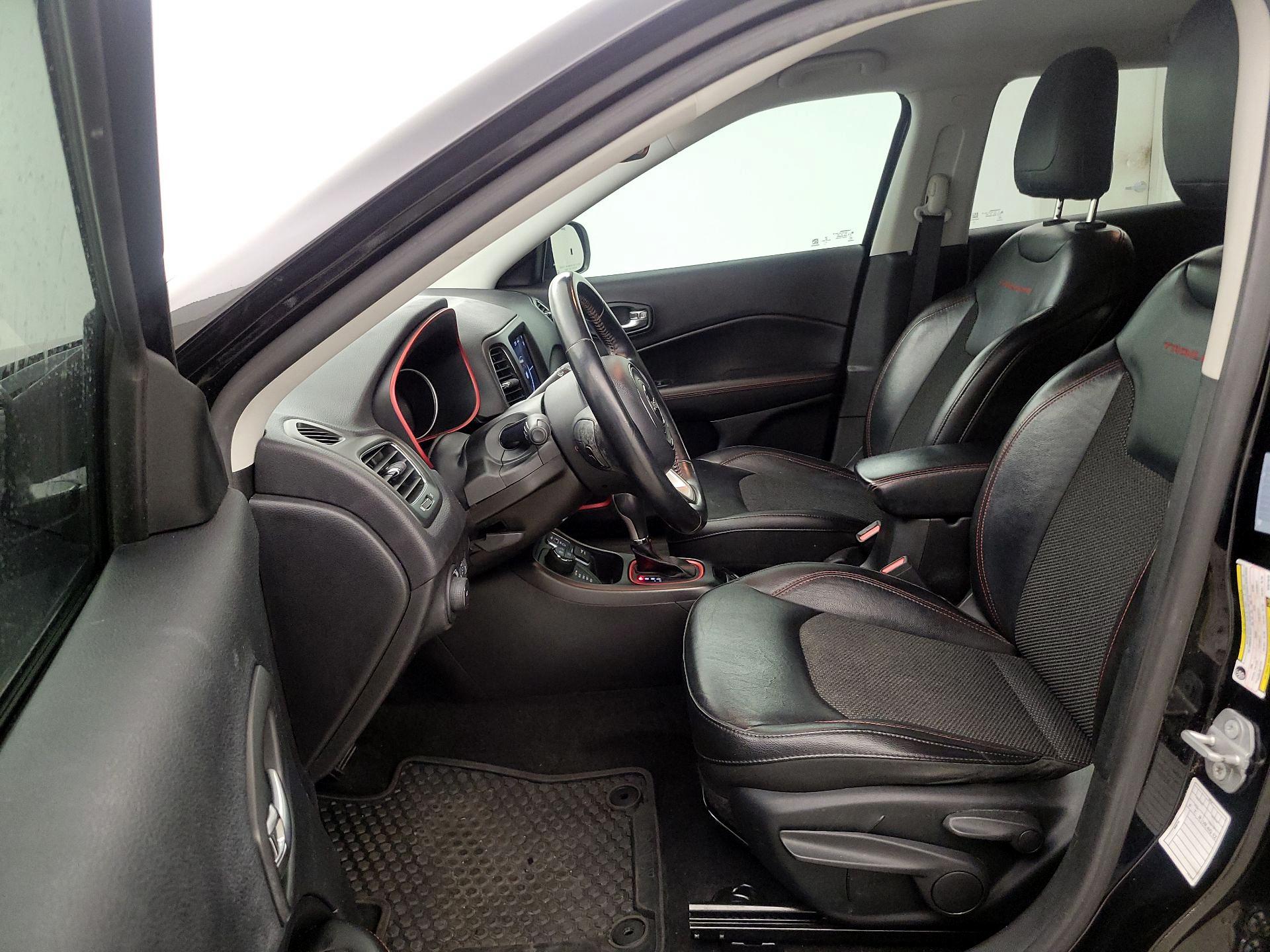 Thumbnail: 2019 Jeep Compass - 11