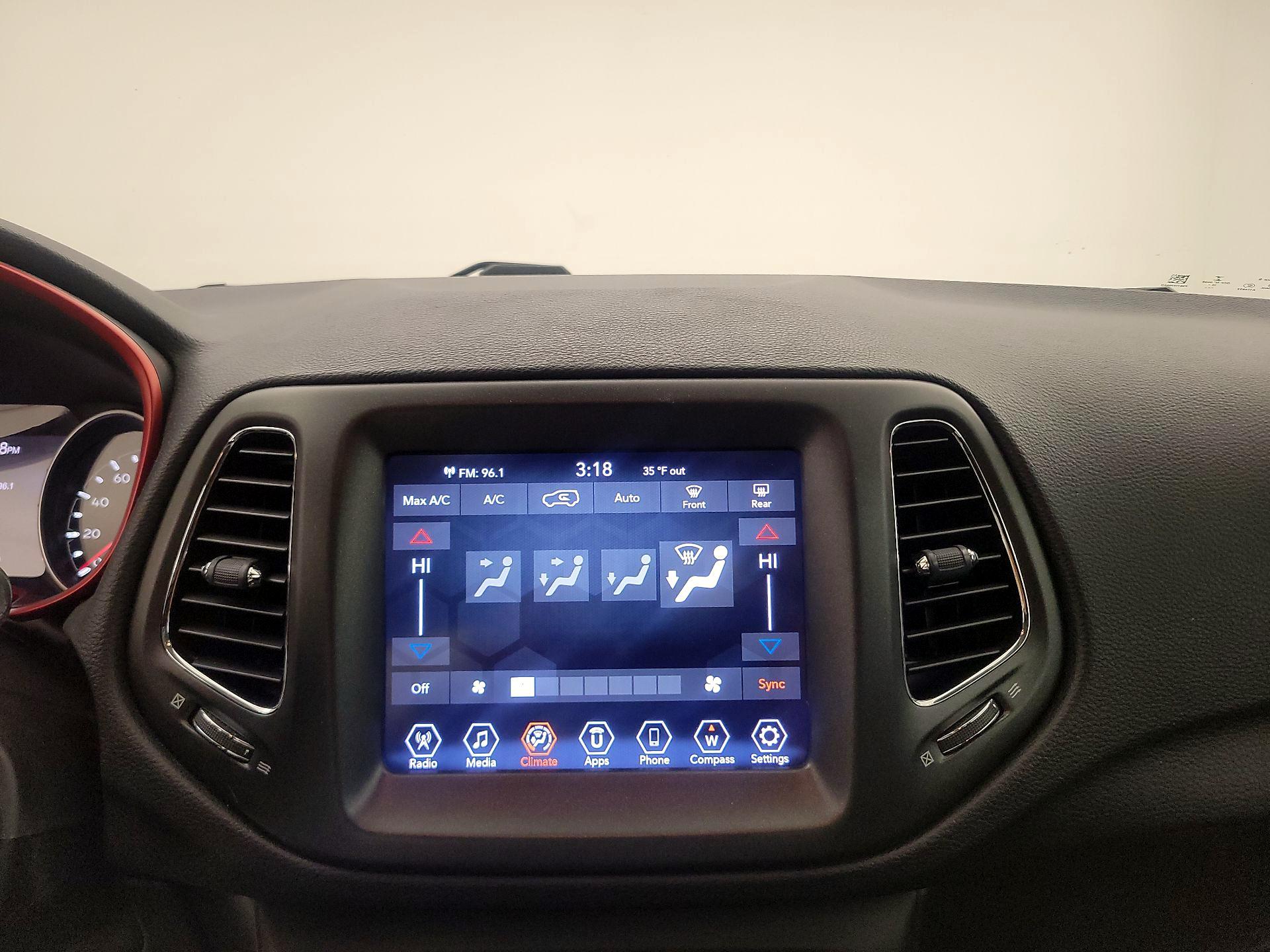 Thumbnail: 2019 Jeep Compass - 16