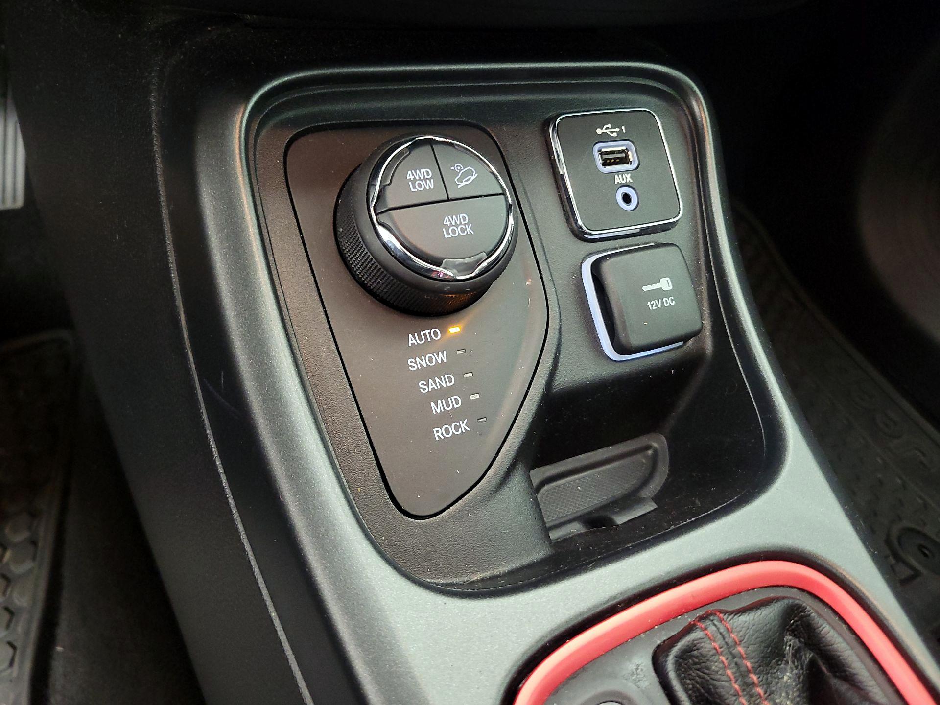 Thumbnail: 2019 Jeep Compass - 18