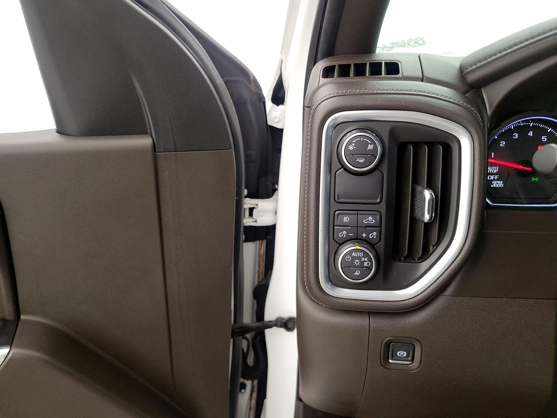 Thumbnail: 2019 Chevrolet Silverado 1500 - 13