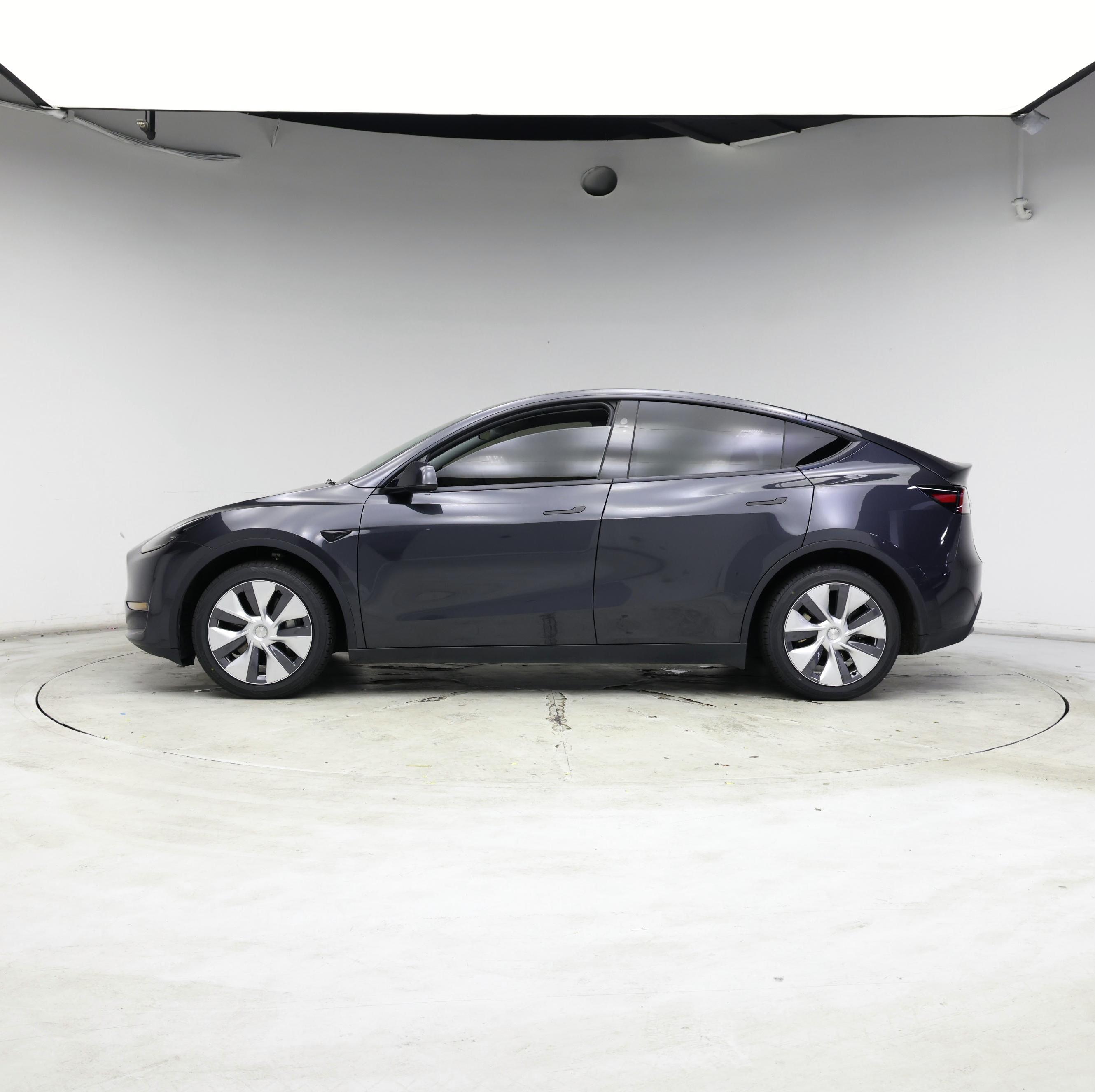 Thumbnail: 2024 Tesla Model Y - 3