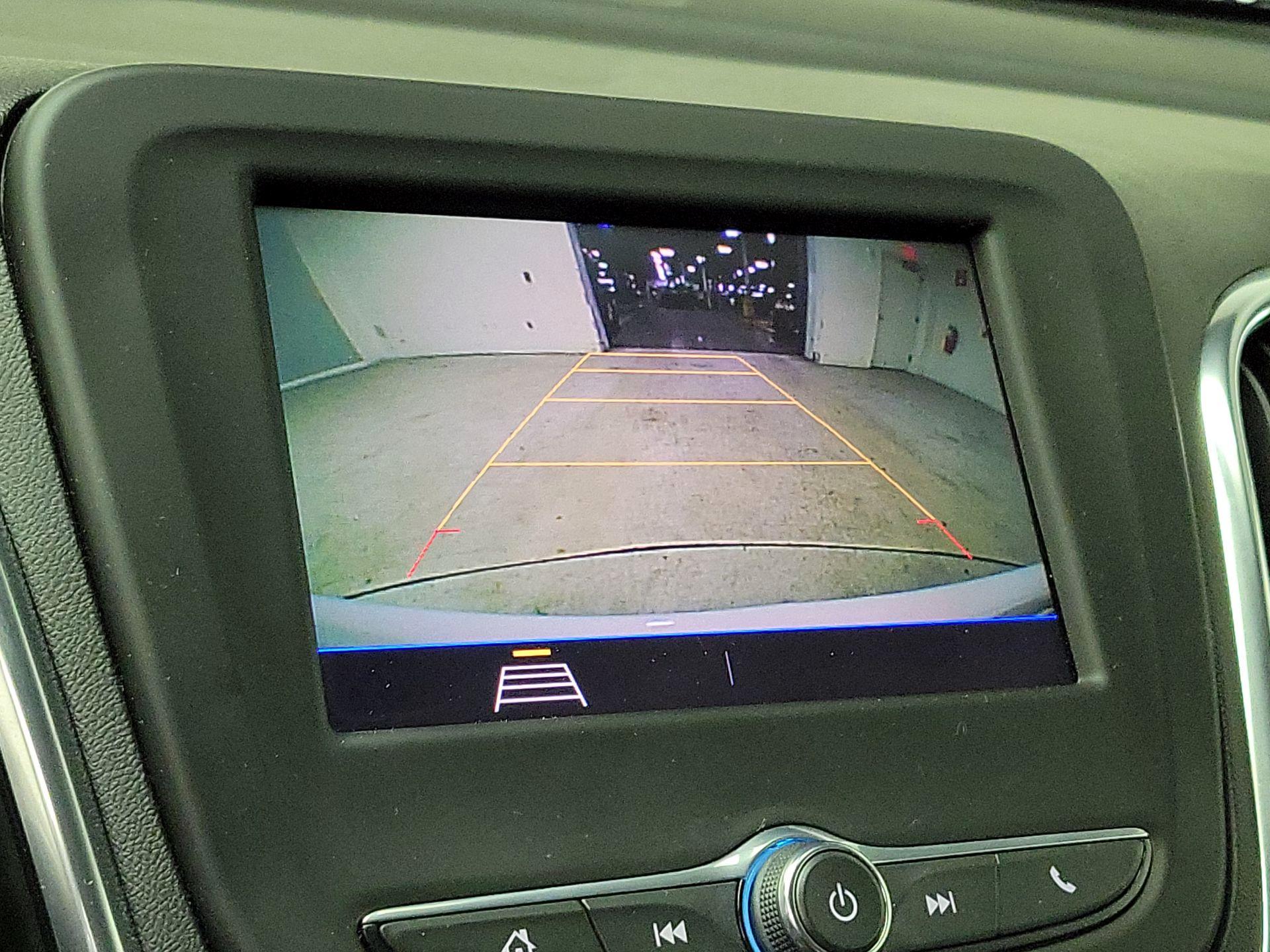 Thumbnail: 2021 Chevrolet Equinox - 14