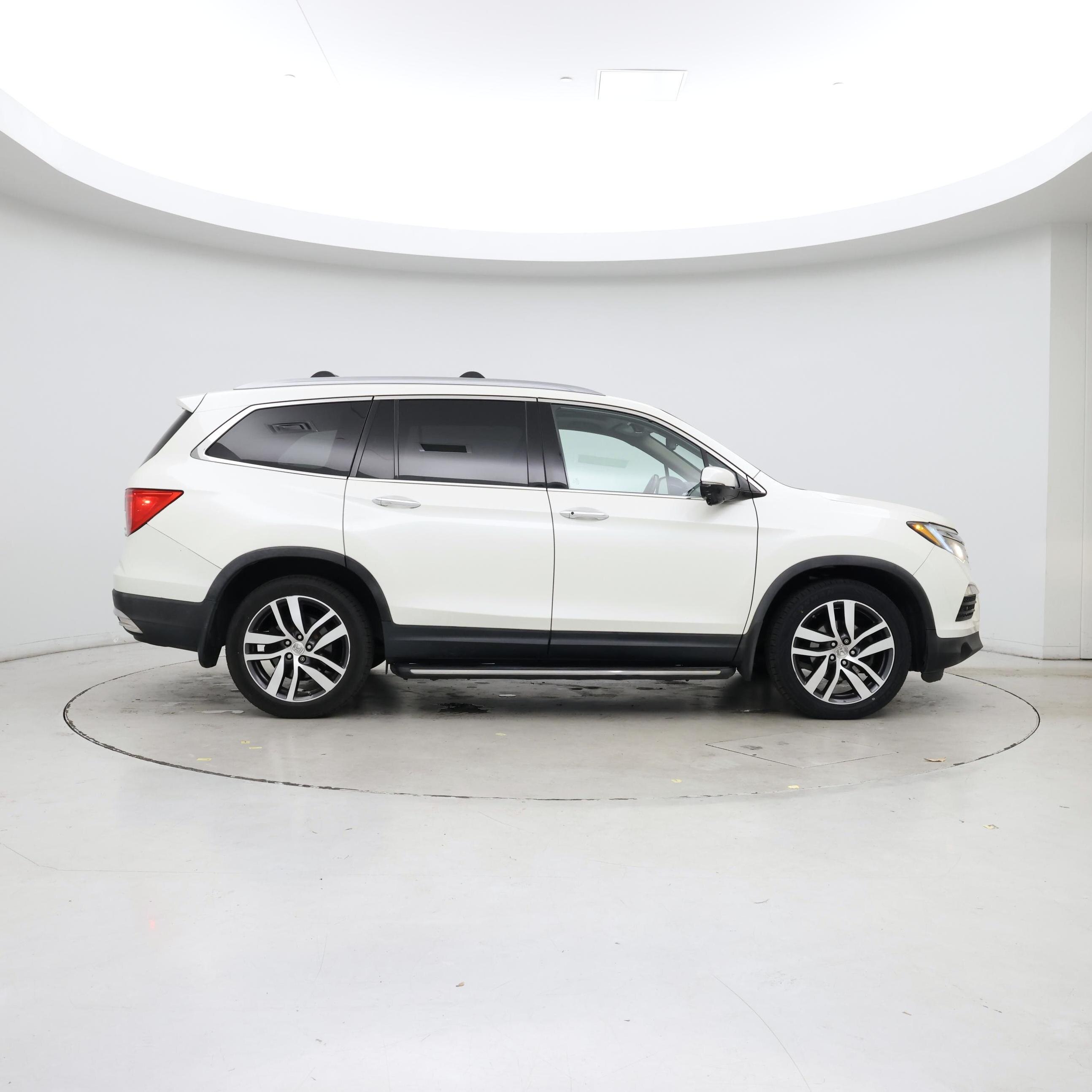 Thumbnail: 2016 Honda Pilot - 7