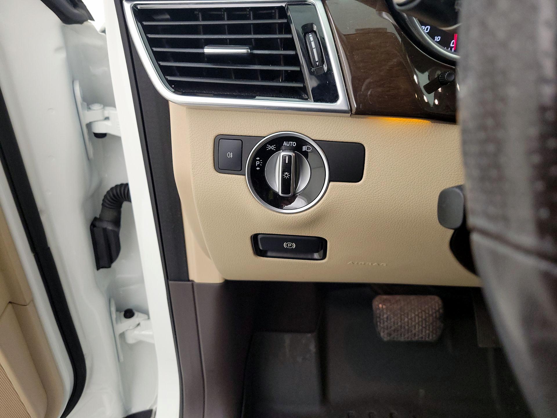 Thumbnail: 2017 Mercedes-Benz GLE - 13