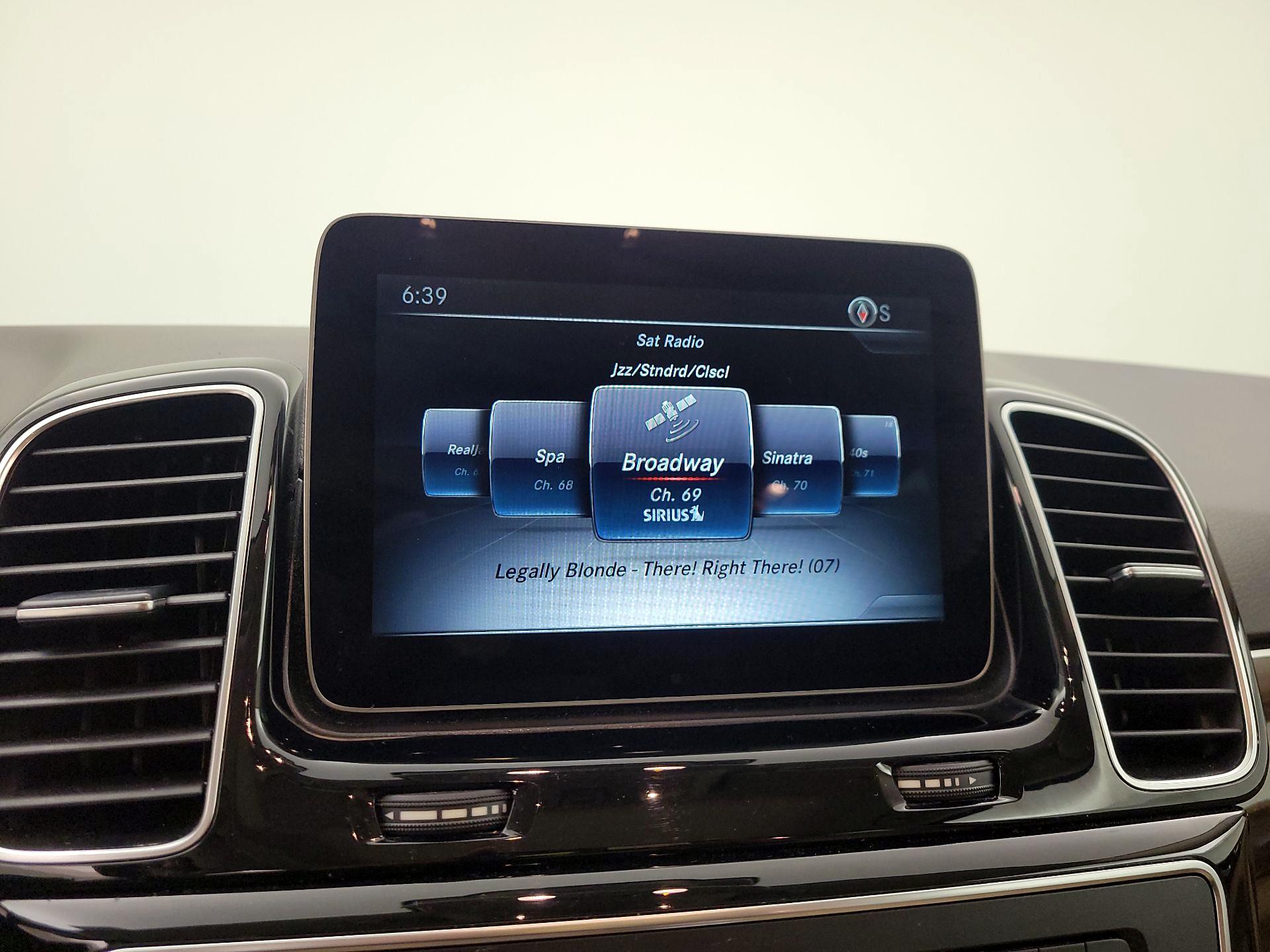 Thumbnail: 2017 Mercedes-Benz GLE - 16