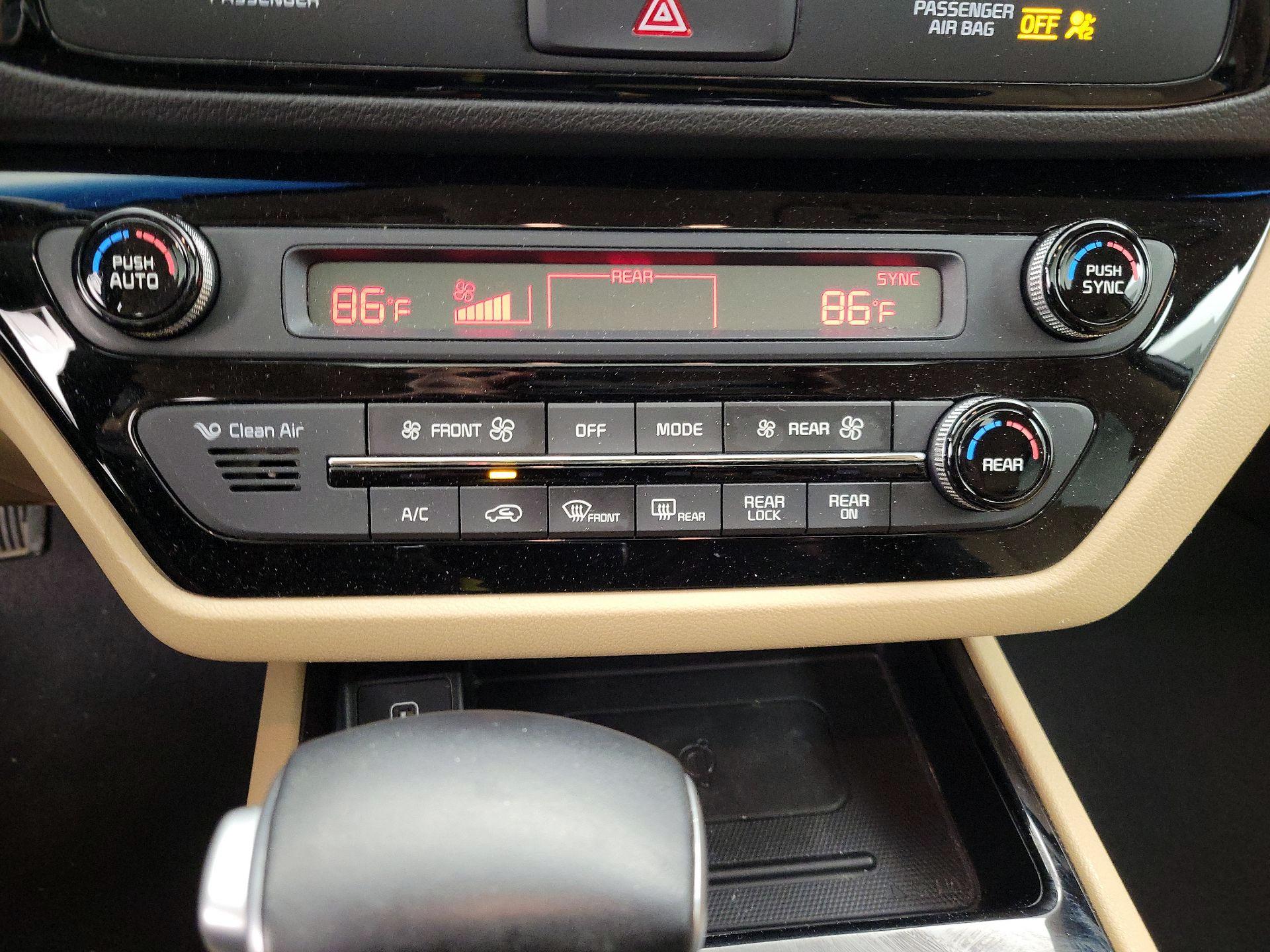 Thumbnail: 2019 Kia Sedona - 16