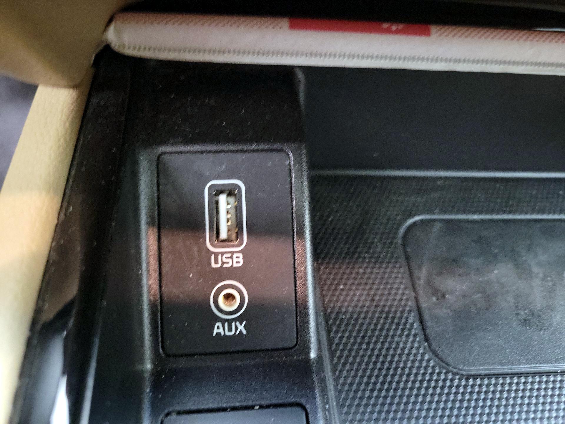 Thumbnail: 2019 Kia Sedona - 18