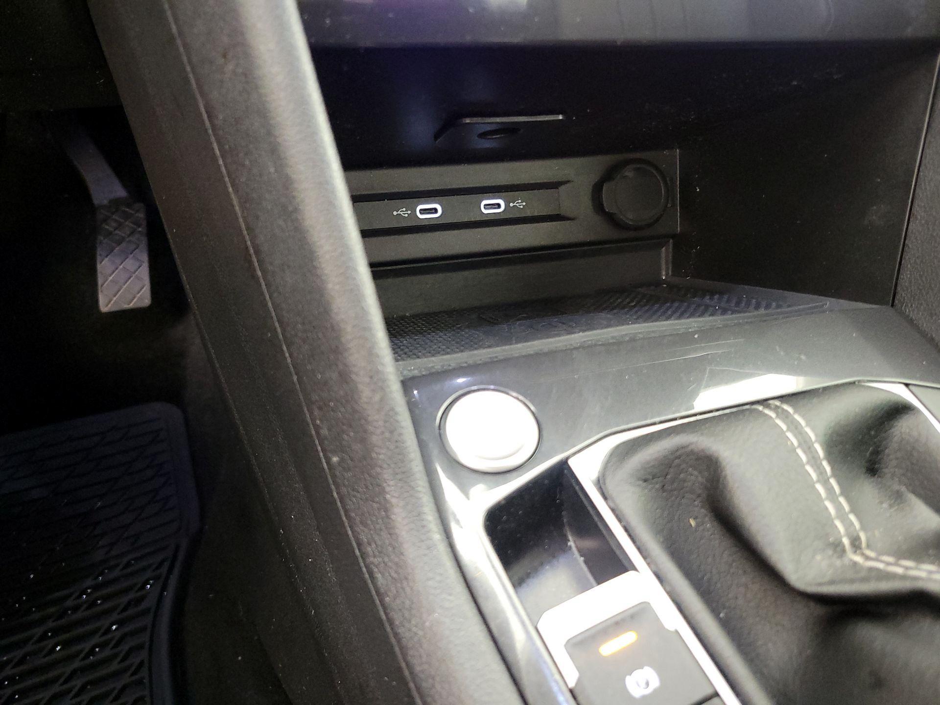 Thumbnail: 2024 Volkswagen Tiguan - 18