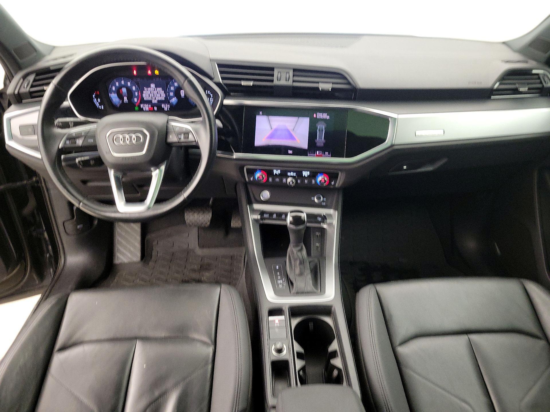 Thumbnail: 2020 Audi Q3 - 9