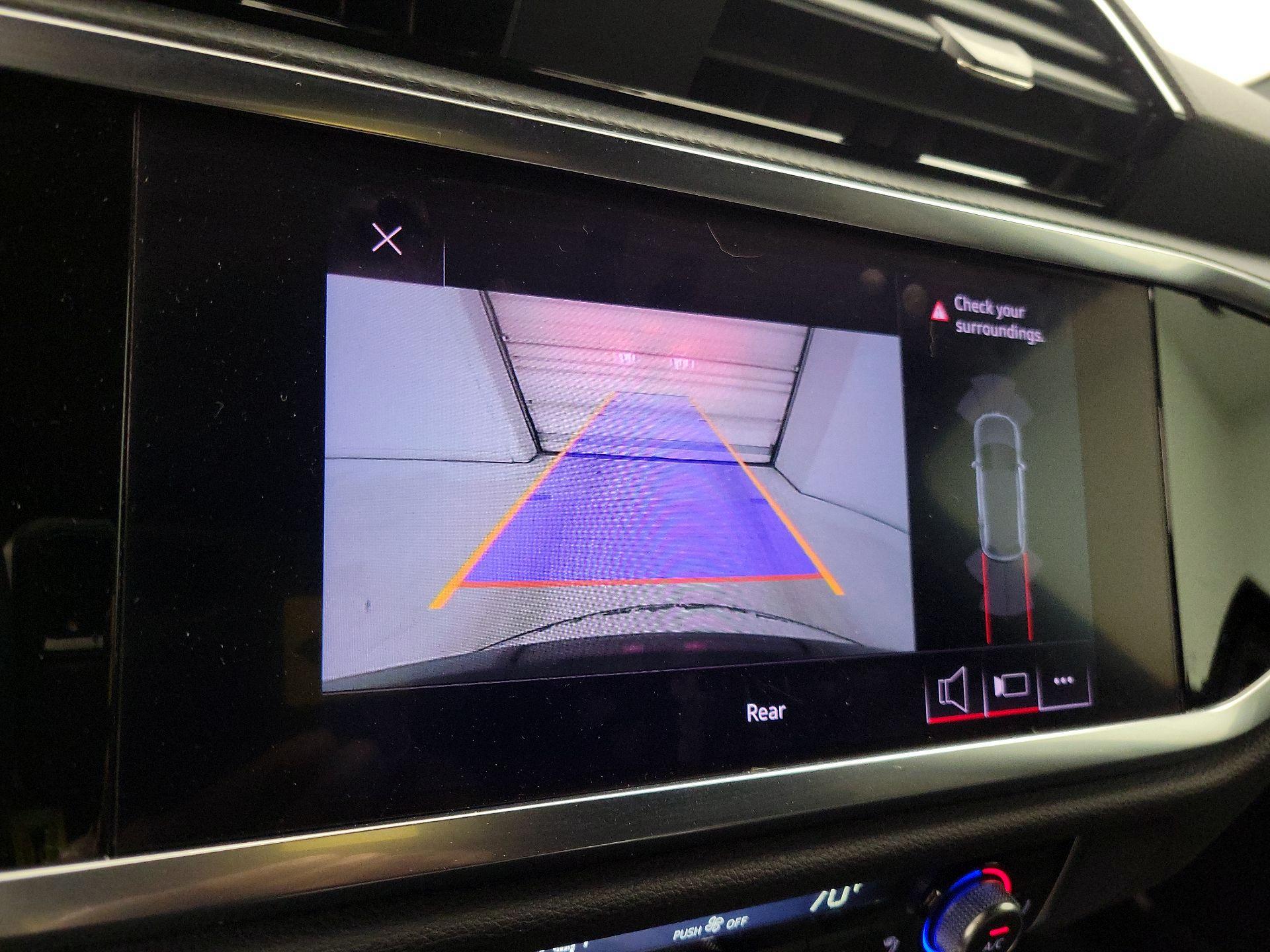 Thumbnail: 2020 Audi Q3 - 14