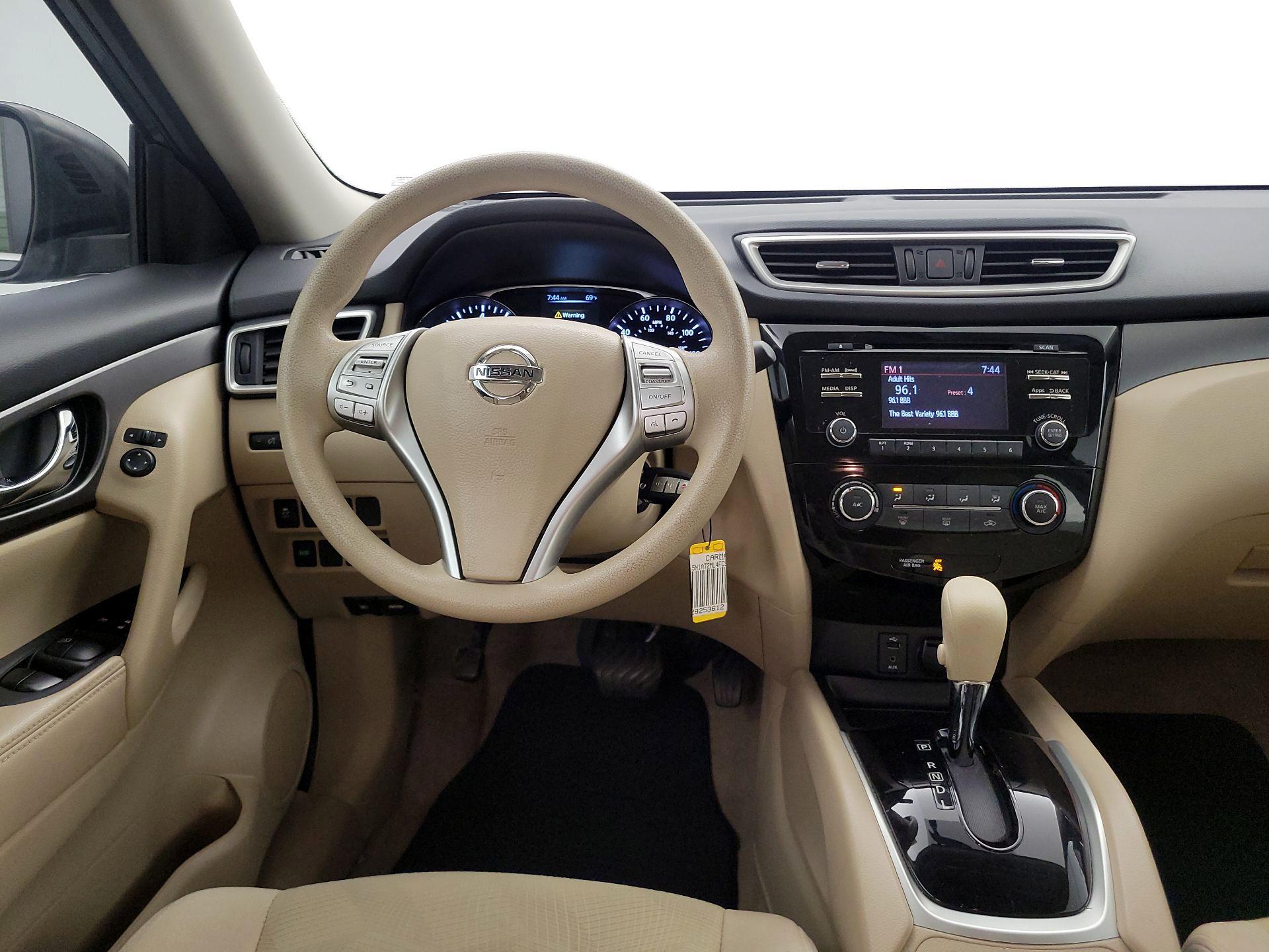 Thumbnail: 2015 Nissan Rogue - 10