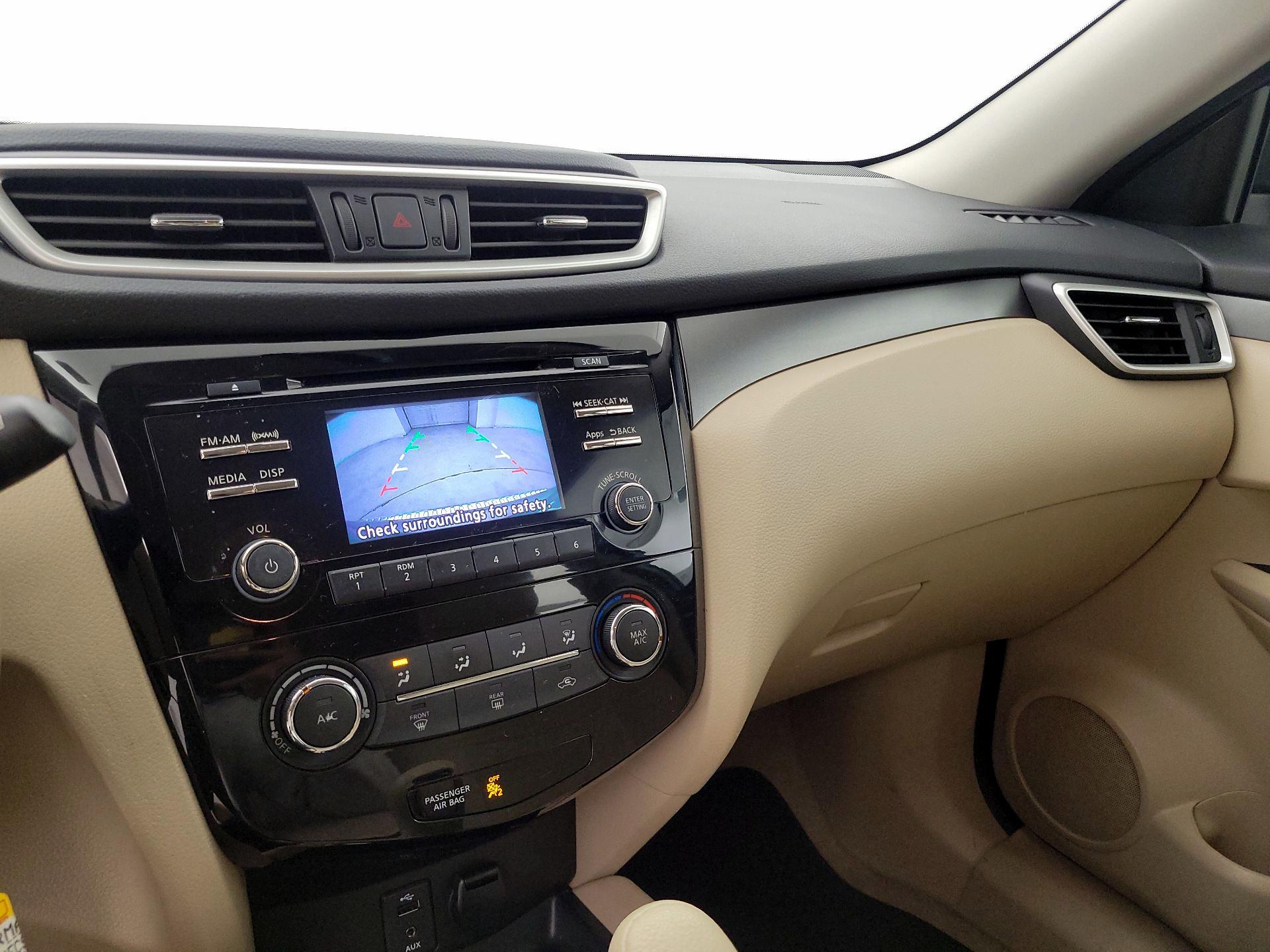 Thumbnail: 2015 Nissan Rogue - 14