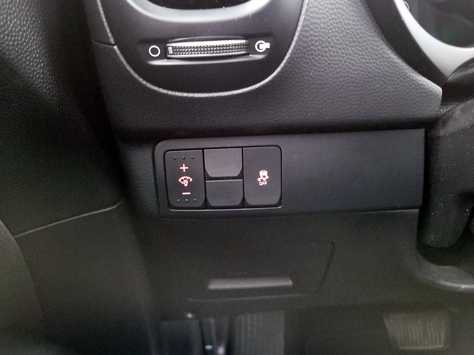 Thumbnail: 2017 Kia Soul - 13