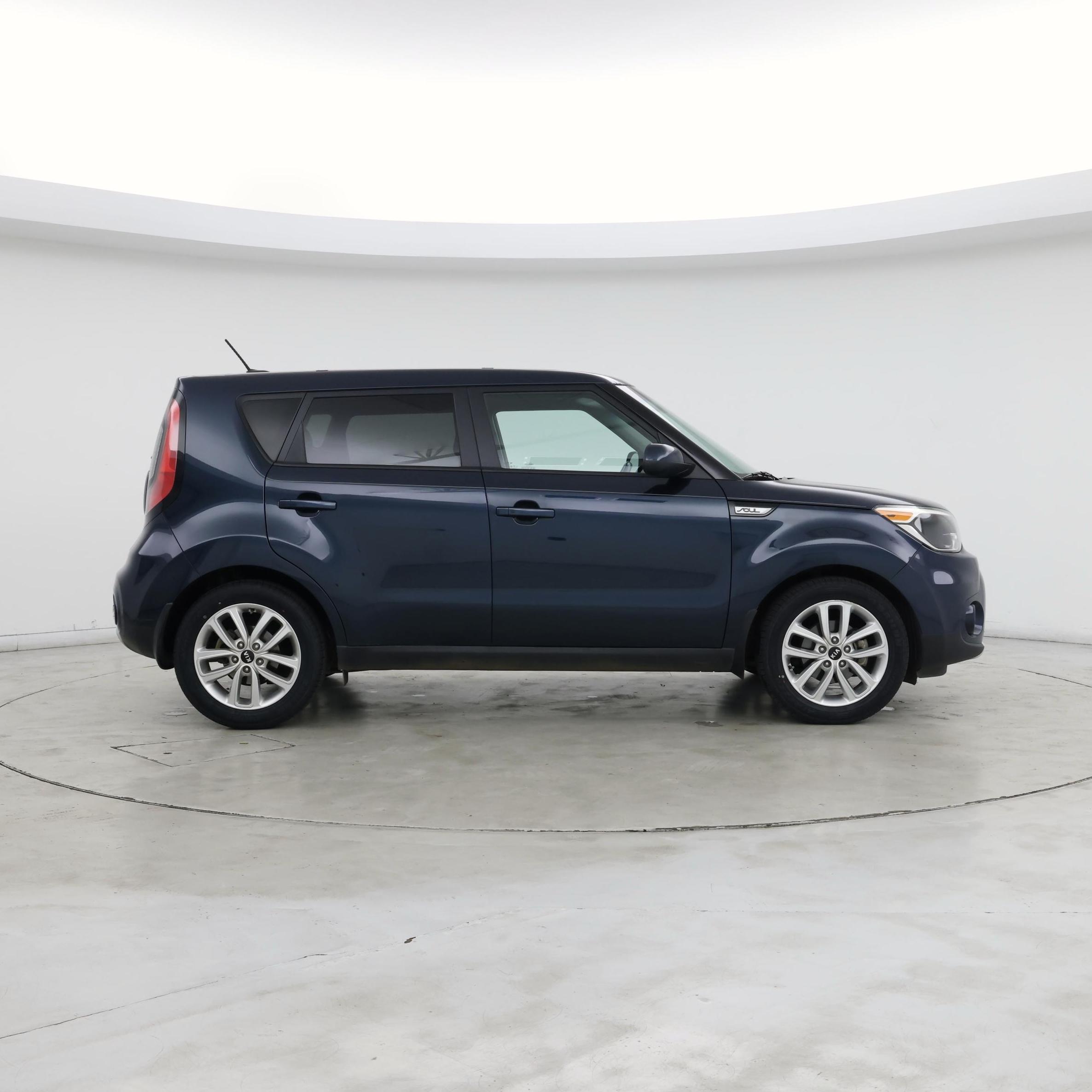 Thumbnail: 2017 Kia Soul - 7