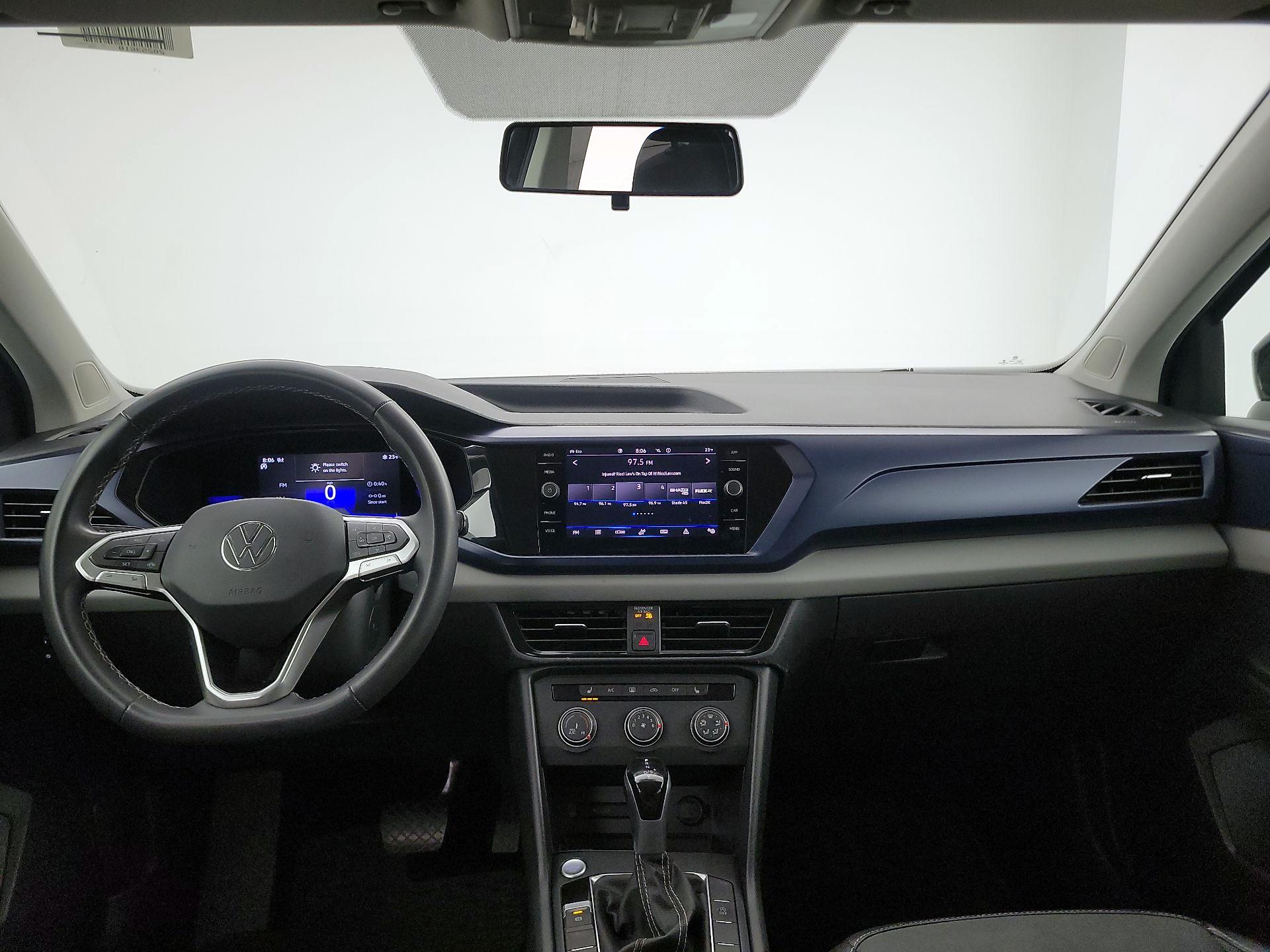 Thumbnail: 2022 Volkswagen Taos - 9