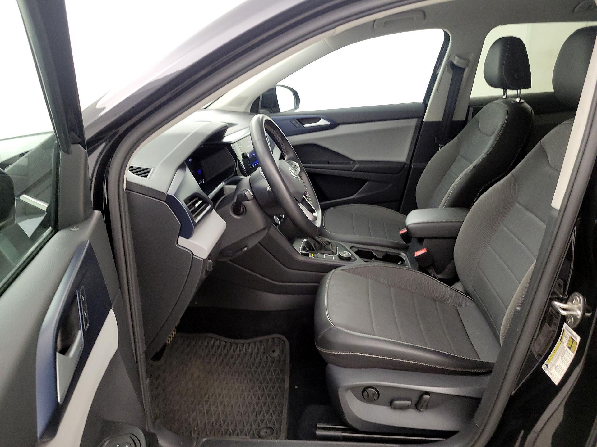 Thumbnail: 2022 Volkswagen Taos - 11