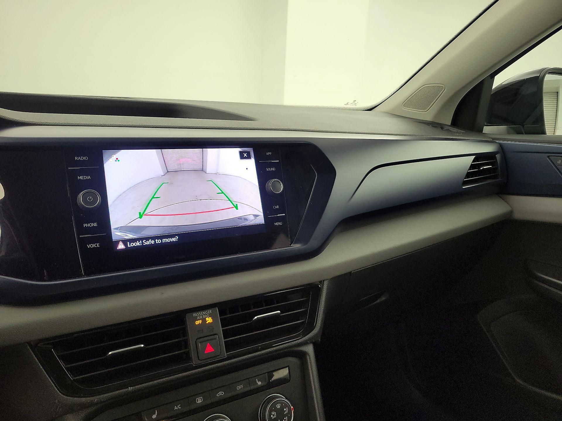 Thumbnail: 2022 Volkswagen Taos - 14