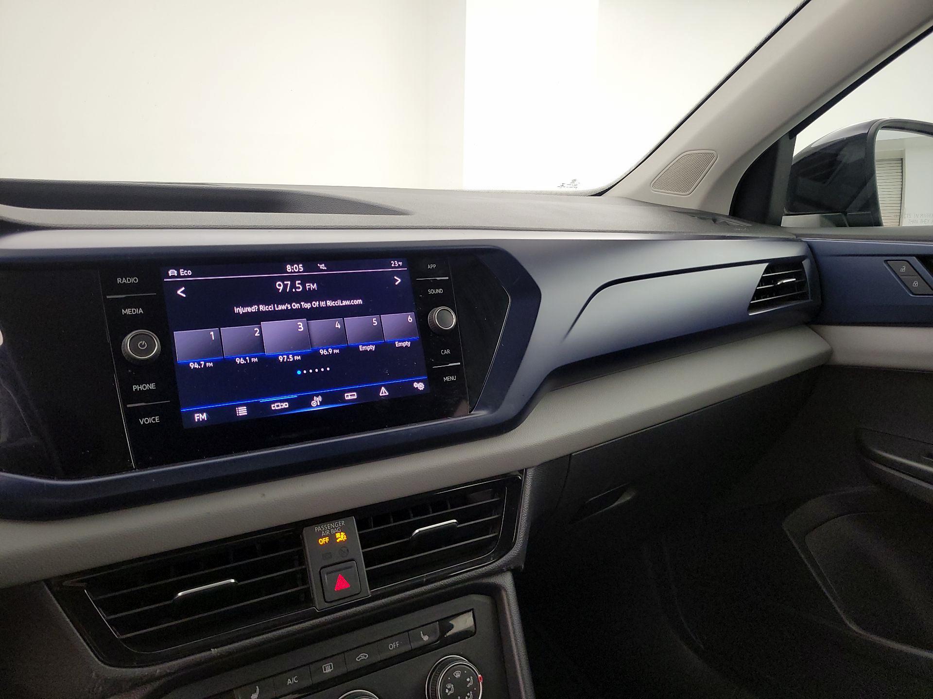 Thumbnail: 2022 Volkswagen Taos - 15