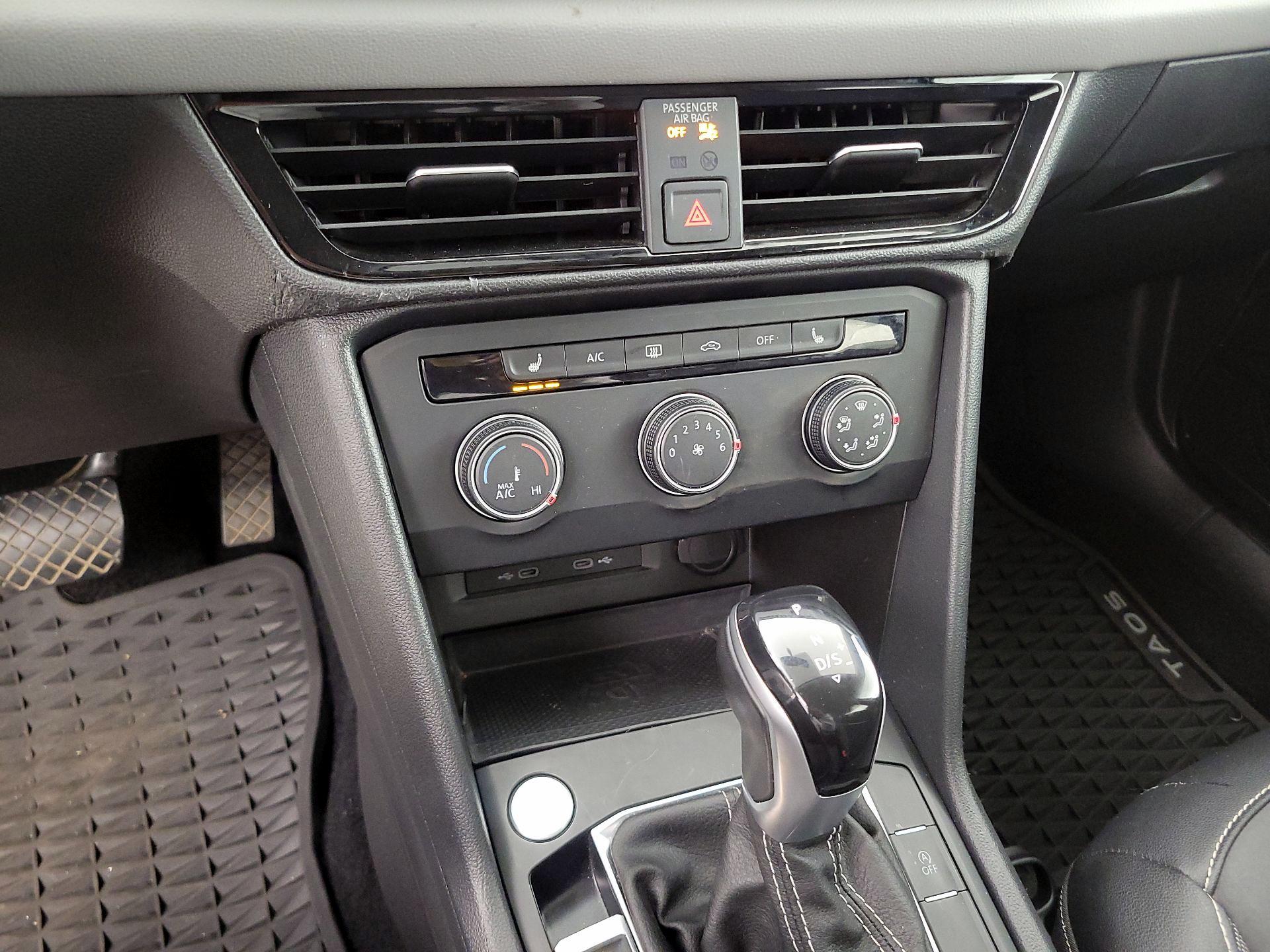 Thumbnail: 2022 Volkswagen Taos - 16