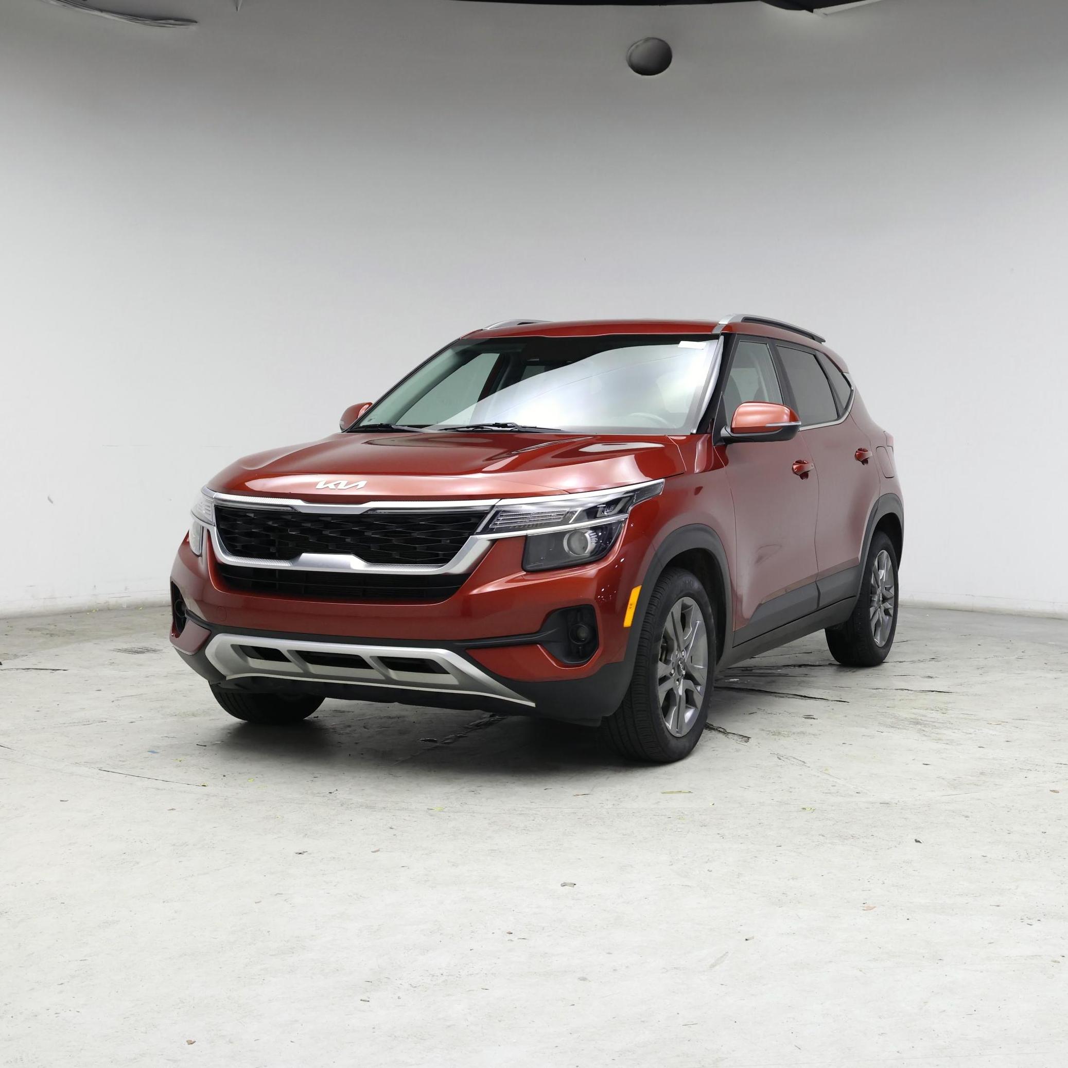 Thumbnail: 2023 Kia Seltos - 4