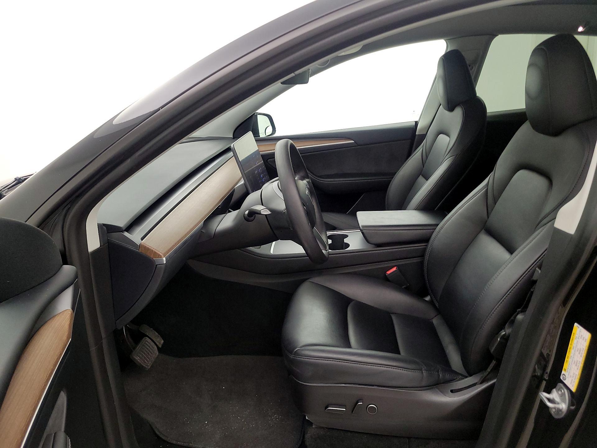 Thumbnail: 2023 Tesla Model Y - 11