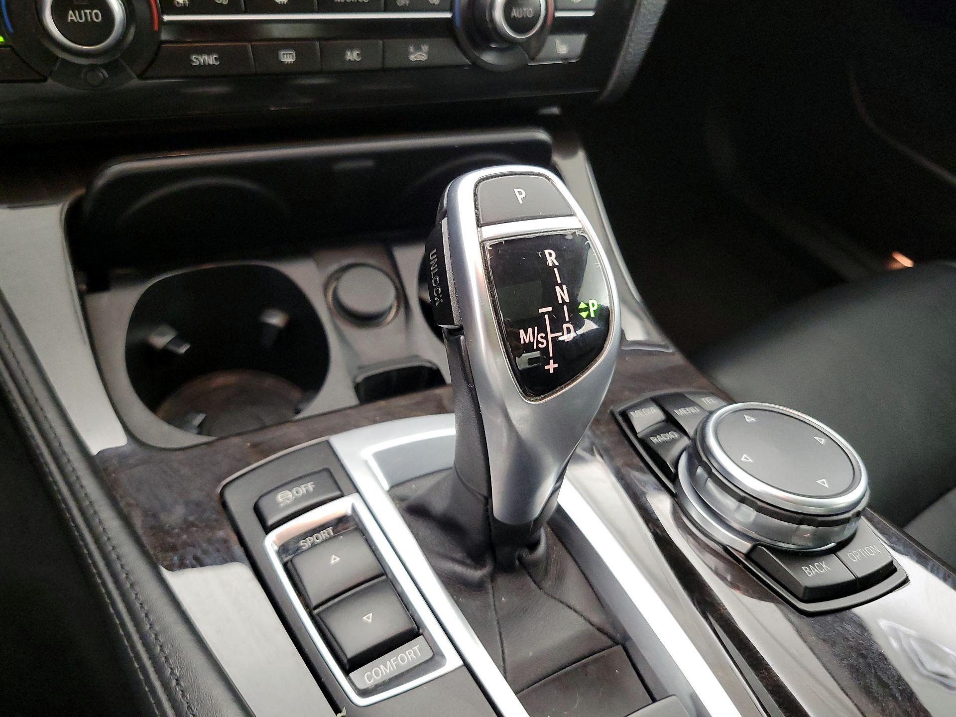 Thumbnail: 2016 BMW 5 Series - 18