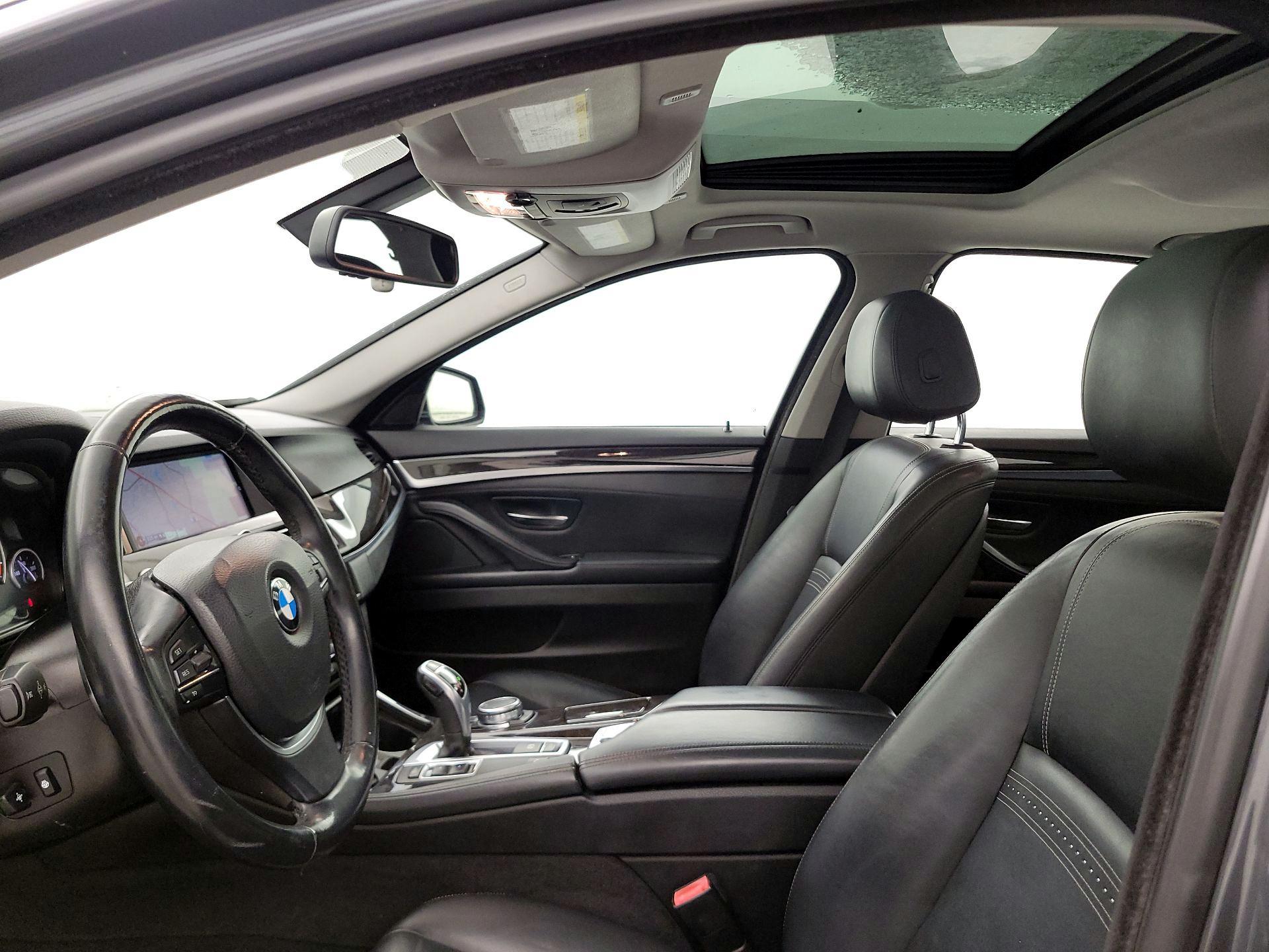 Thumbnail: 2016 BMW 5 Series - 20