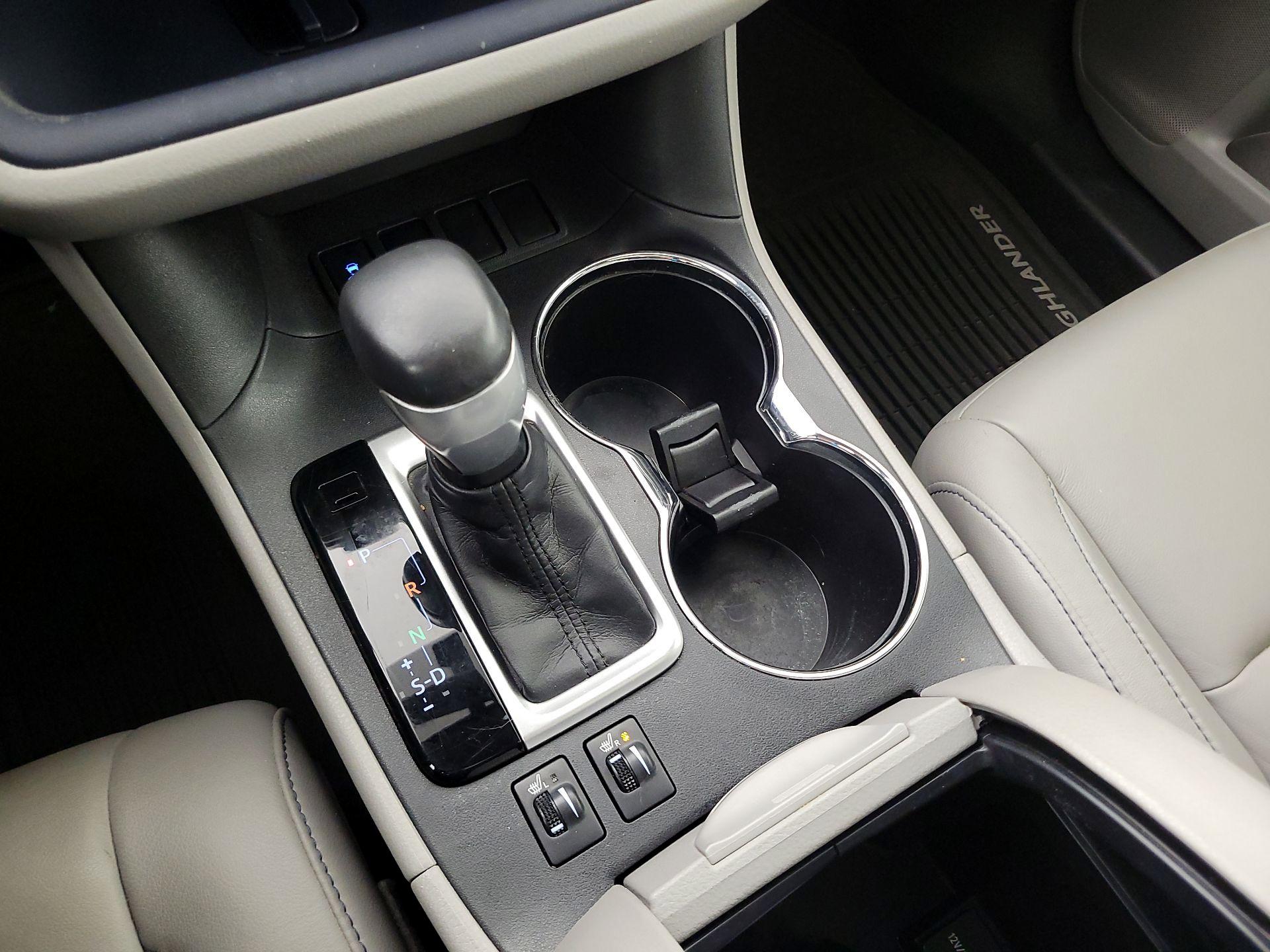 Thumbnail: 2014 Toyota Highlander - 18