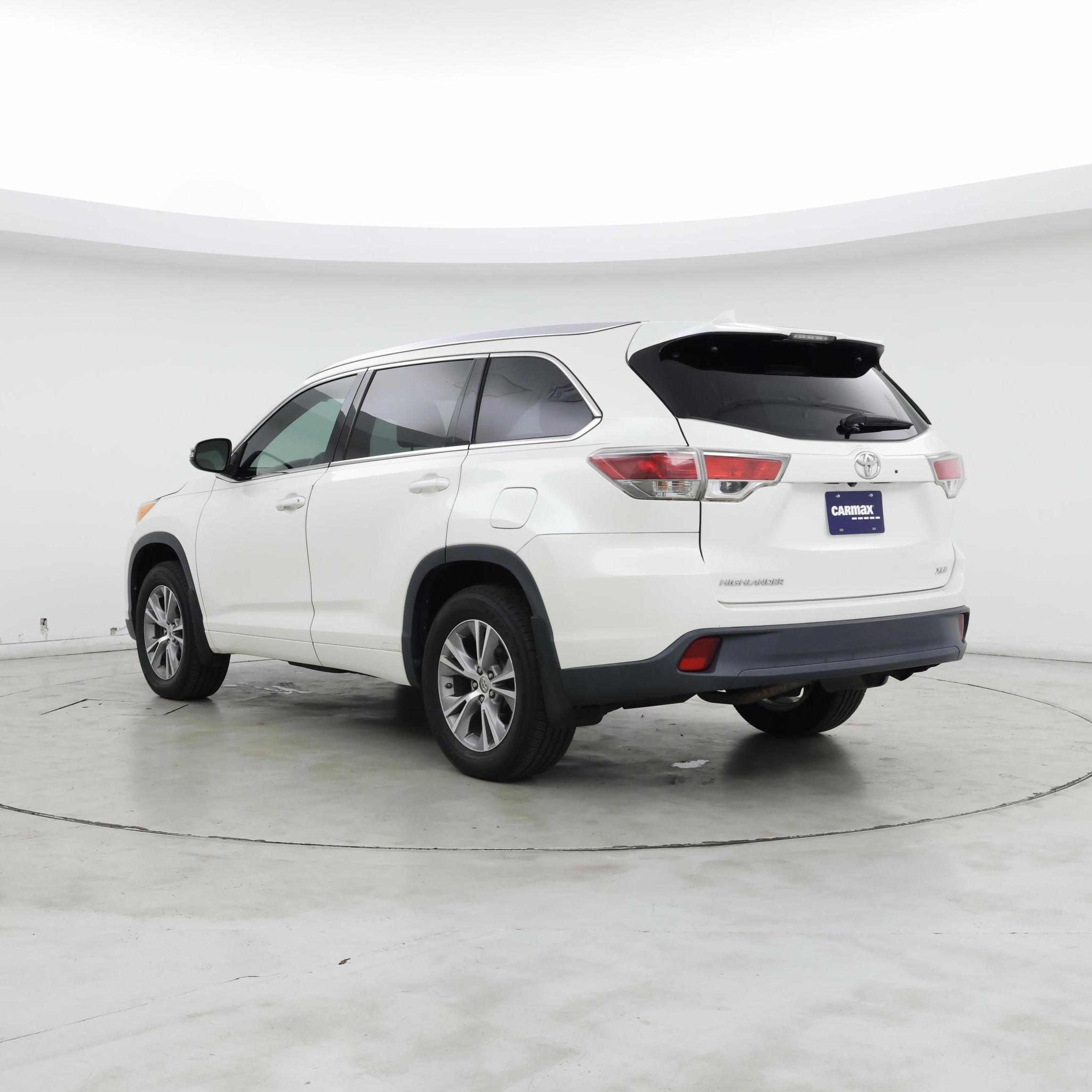 Thumbnail: 2014 Toyota Highlander - 2
