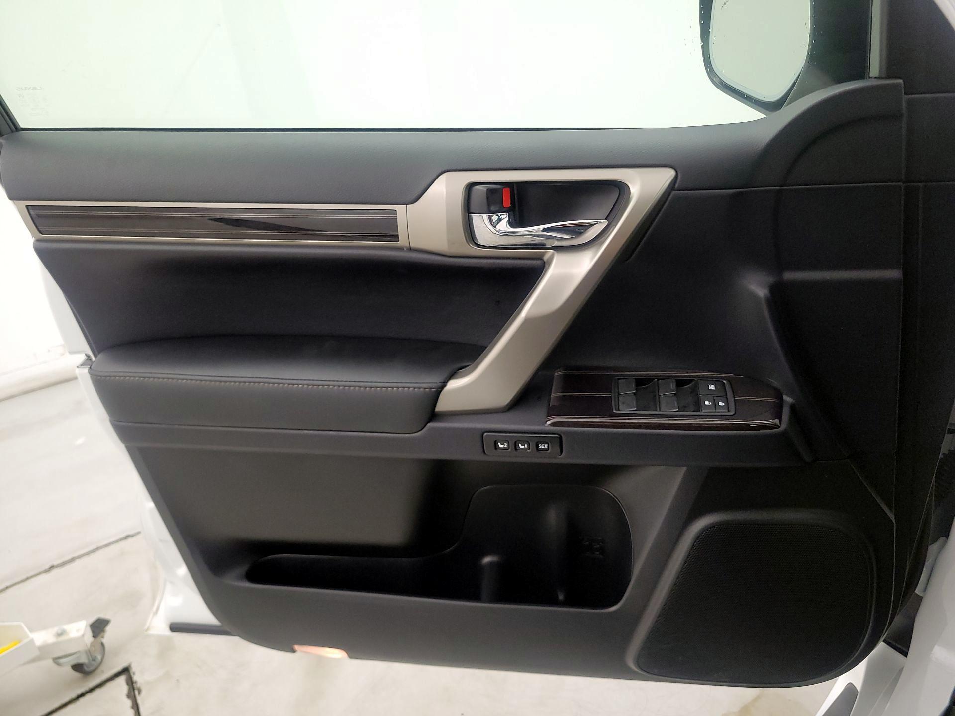 Thumbnail: 2021 Lexus GX - 12