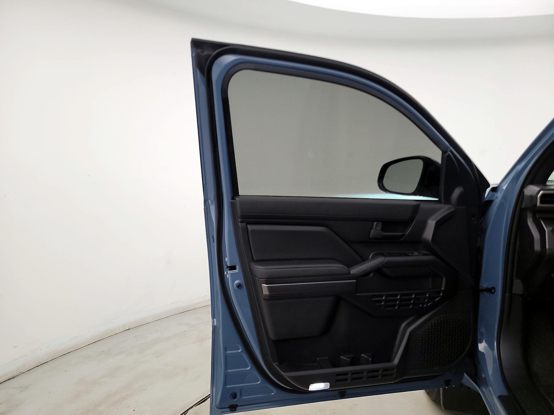 Thumbnail: 2025 Toyota 4Runner - 12