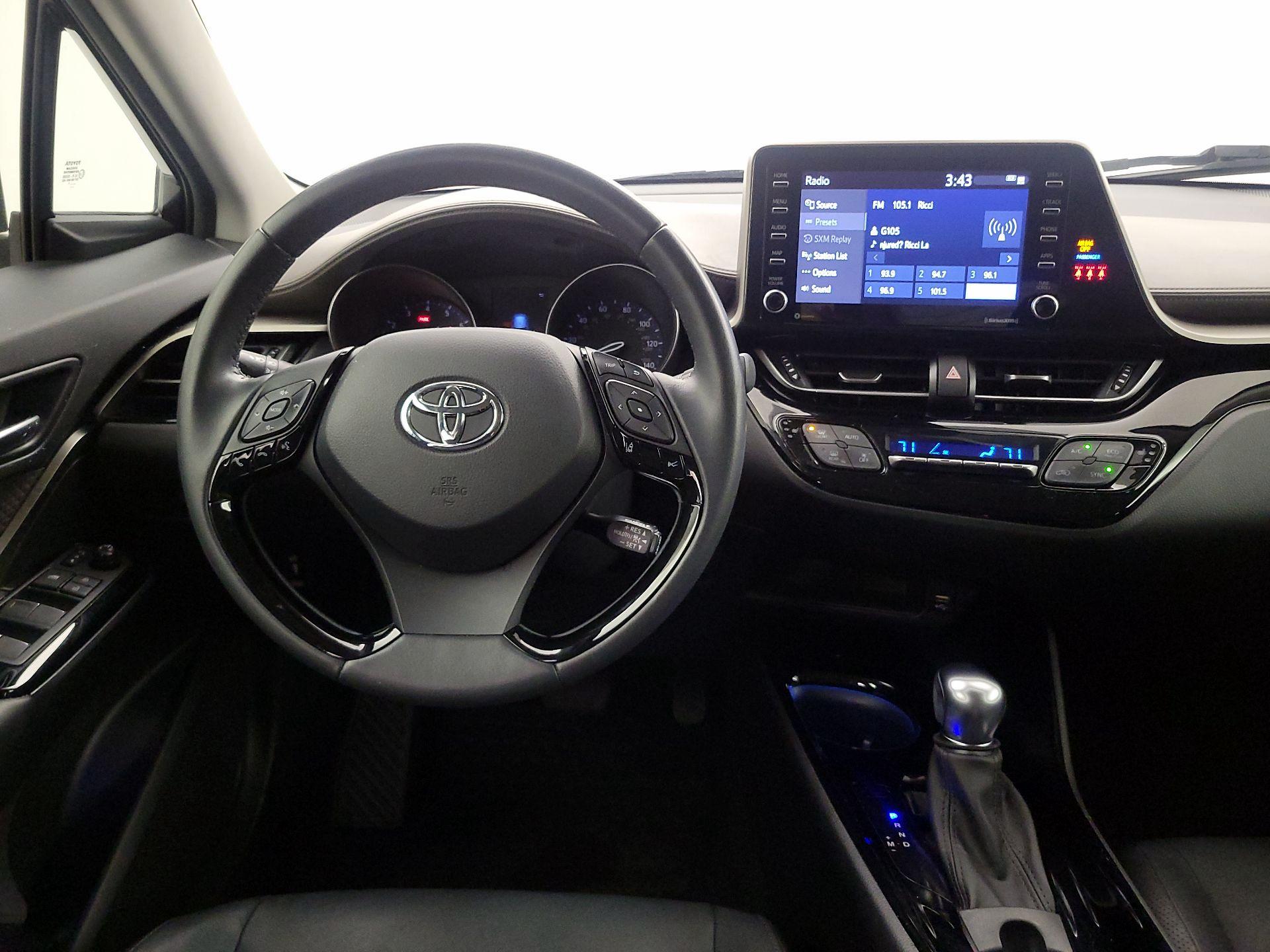 Thumbnail: 2022 Toyota C-HR - 10