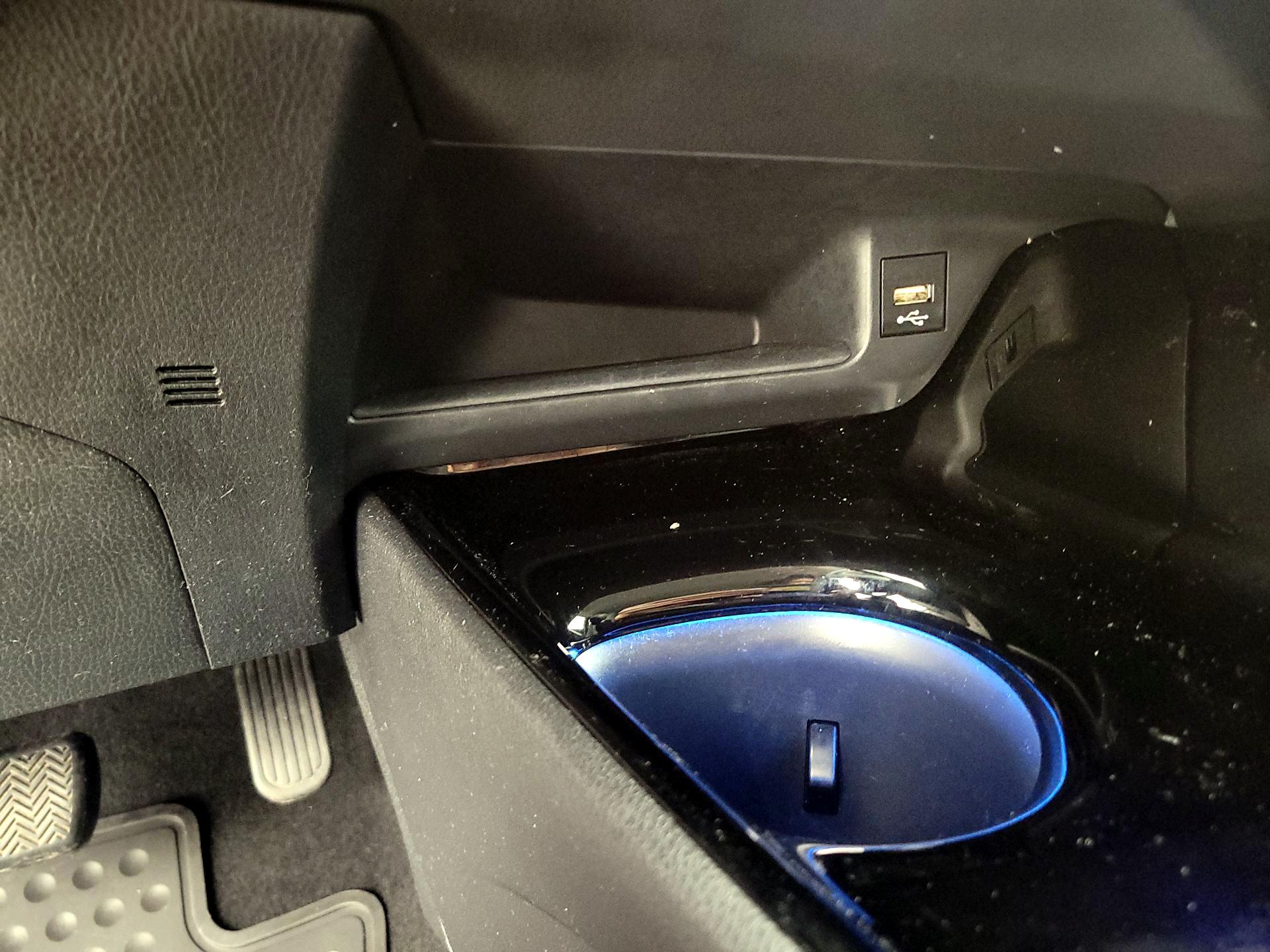 Thumbnail: 2022 Toyota C-HR - 18