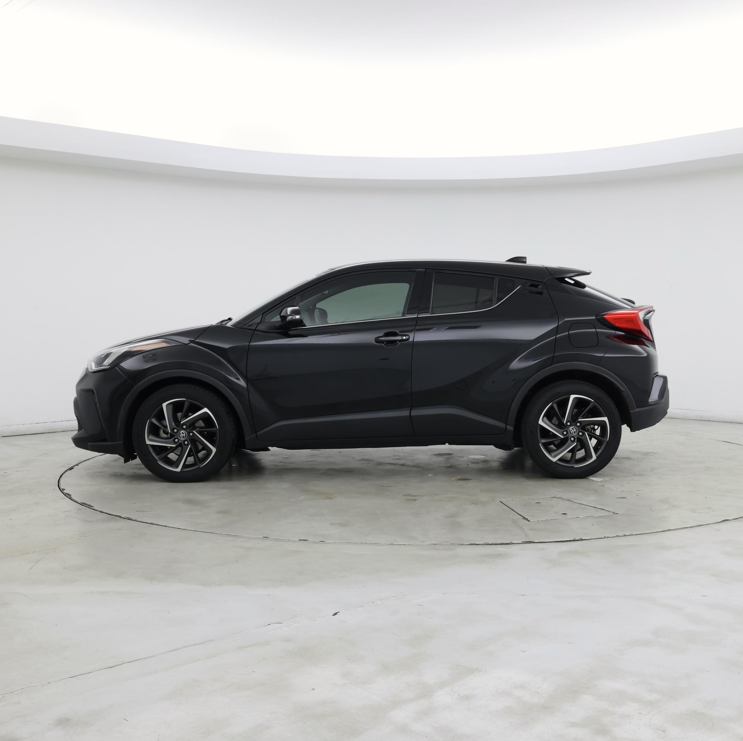 Thumbnail: 2022 Toyota C-HR - 3