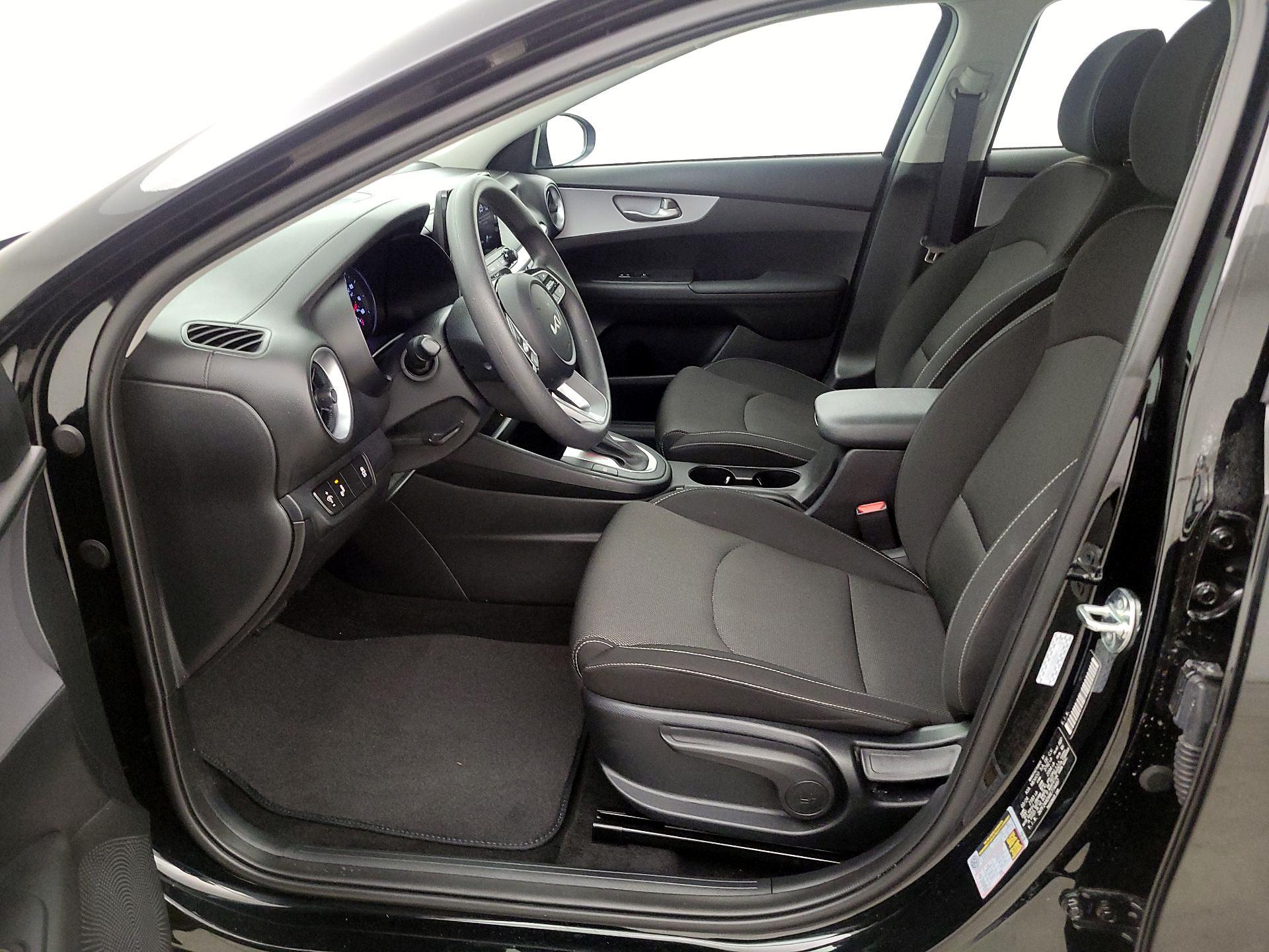 Thumbnail: 2024 Kia Forte - 11