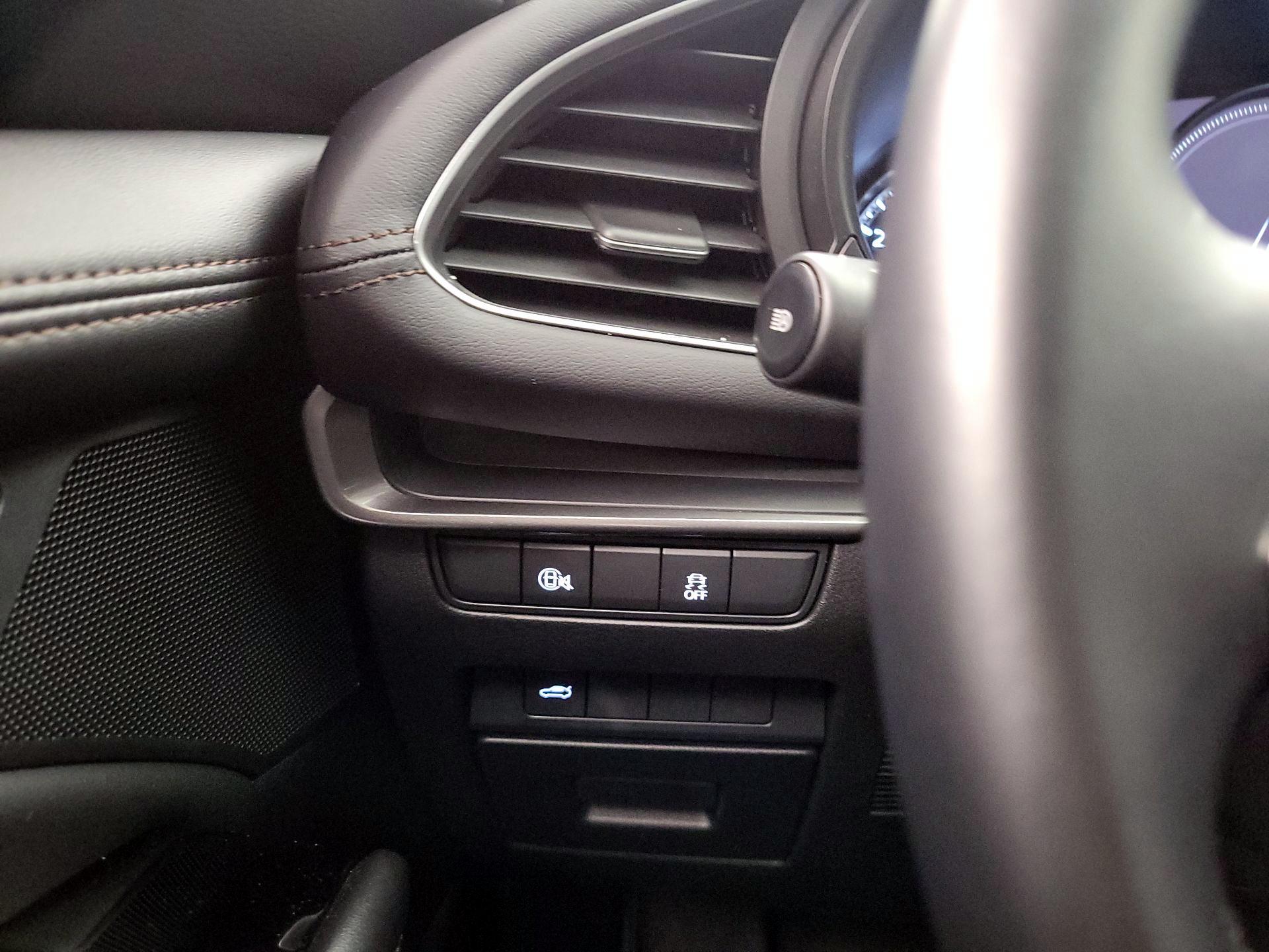 Thumbnail: 2025 Mazda Mazda3 - 13