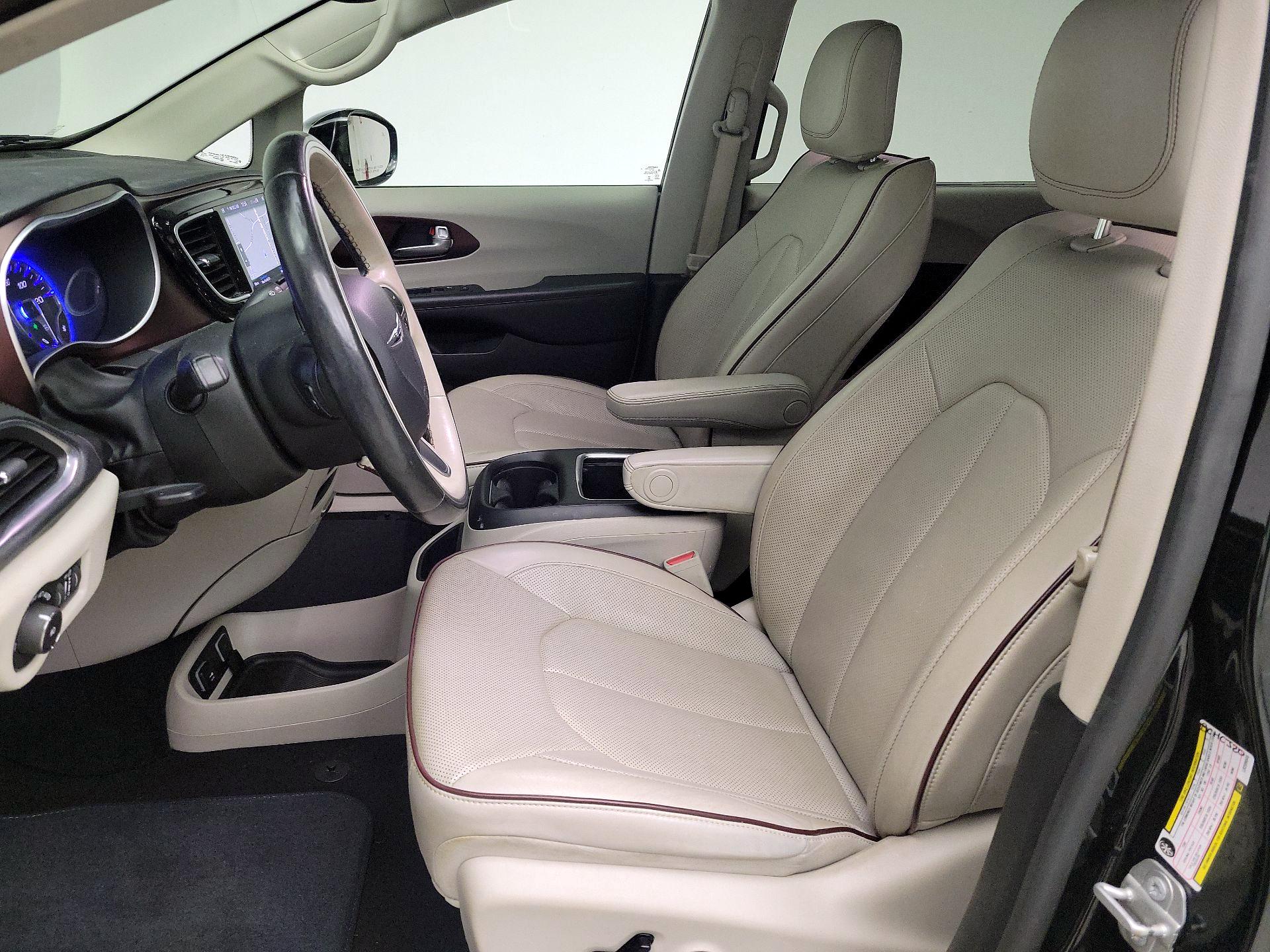 Thumbnail: 2020 Chrysler Pacifica - 11